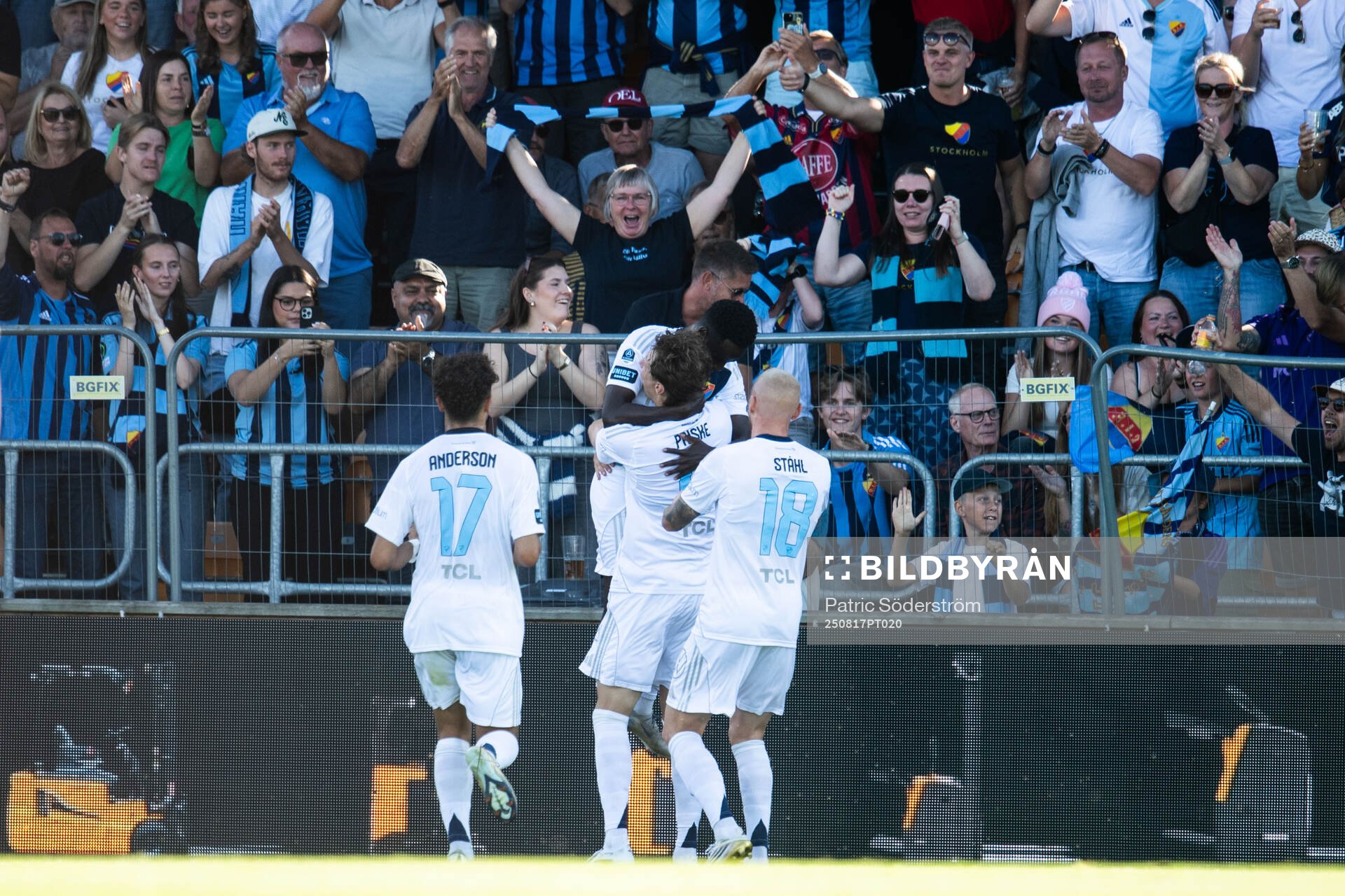 Djurgårdens Tokmac Nguen jublar