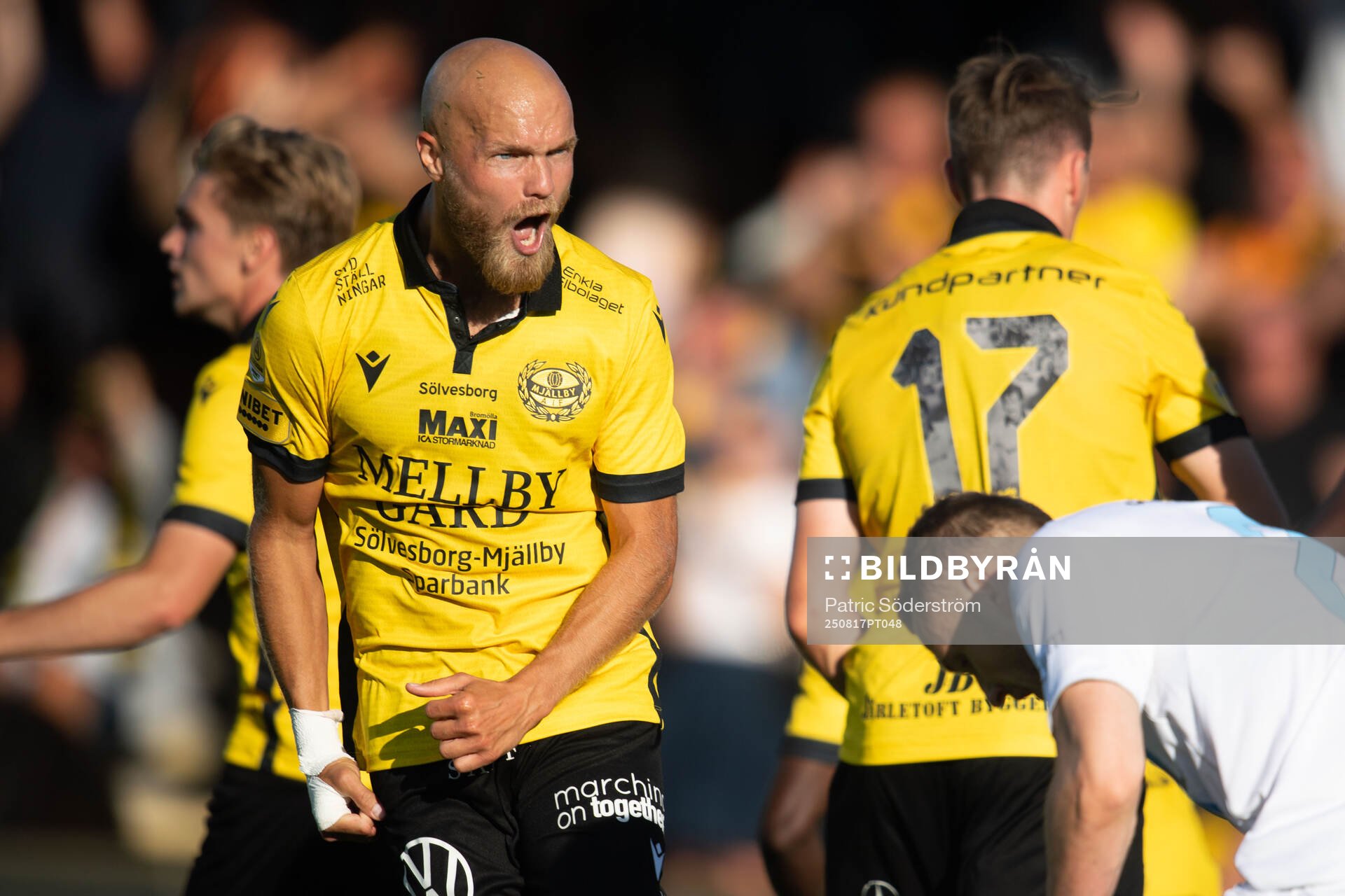 Mjällbys Viktor Gustafson jublar