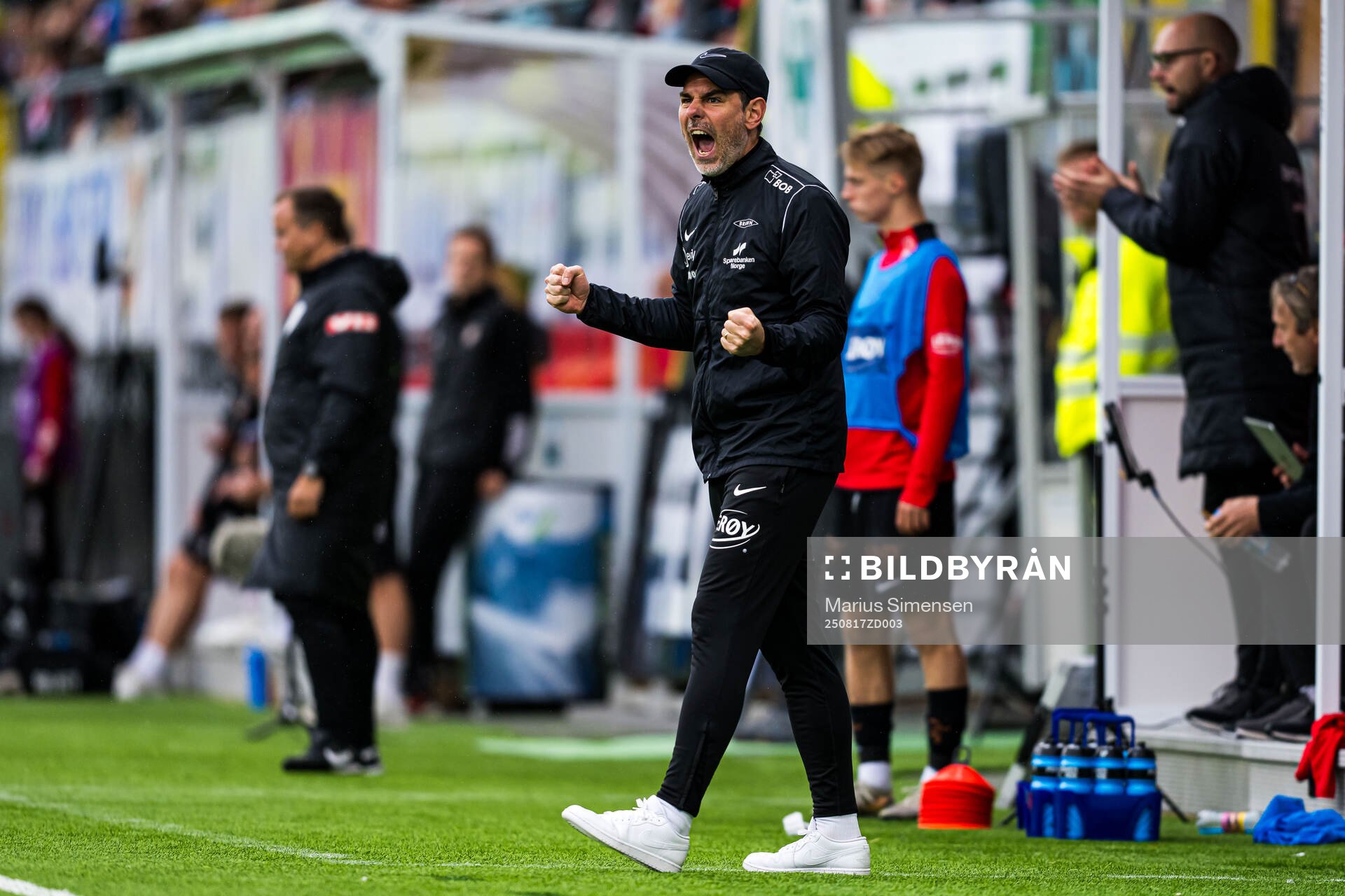 Freyr Alexandersson, head coach of Brann, celebrates