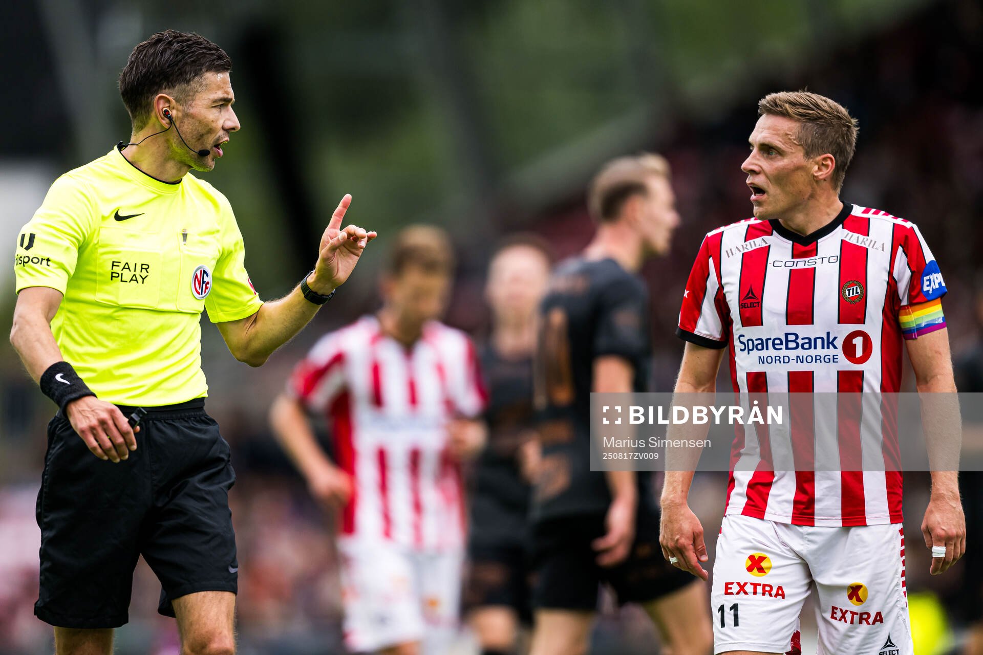 Tore Hansen, referee, and Ruben Yttergård Jenssen of
