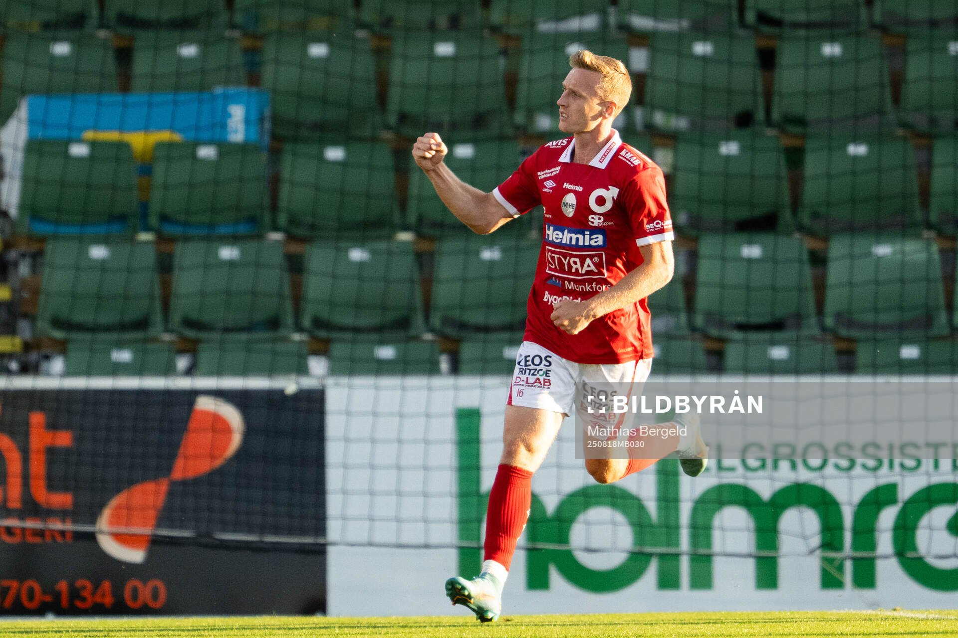 Degerfors Sebastian Ohlsson jublar
