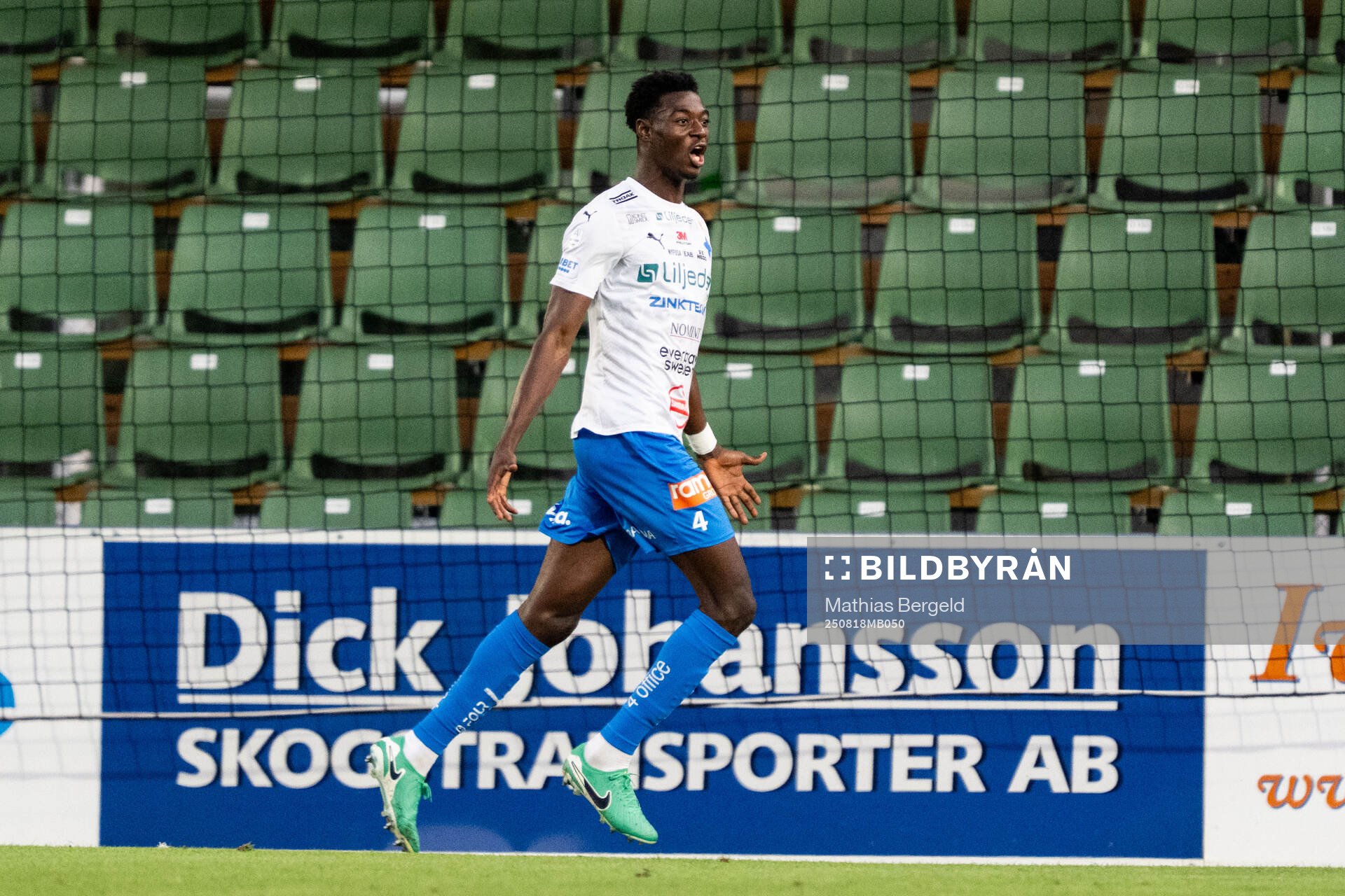 Värnamos Rufai Mohammed jublar