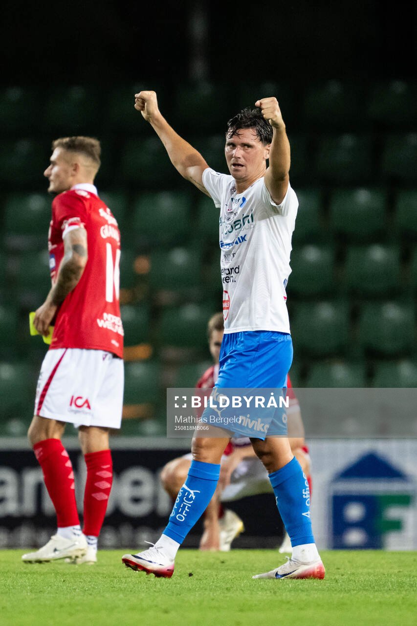 Värnamos Marcus Antonsson jublar