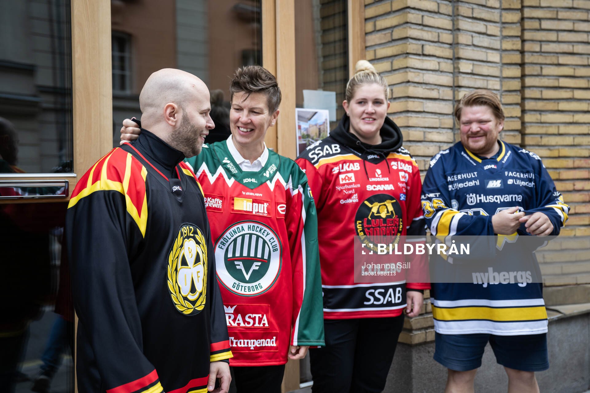 Brynäs tränare Filip Eriksson, Frölundas tränare Erika