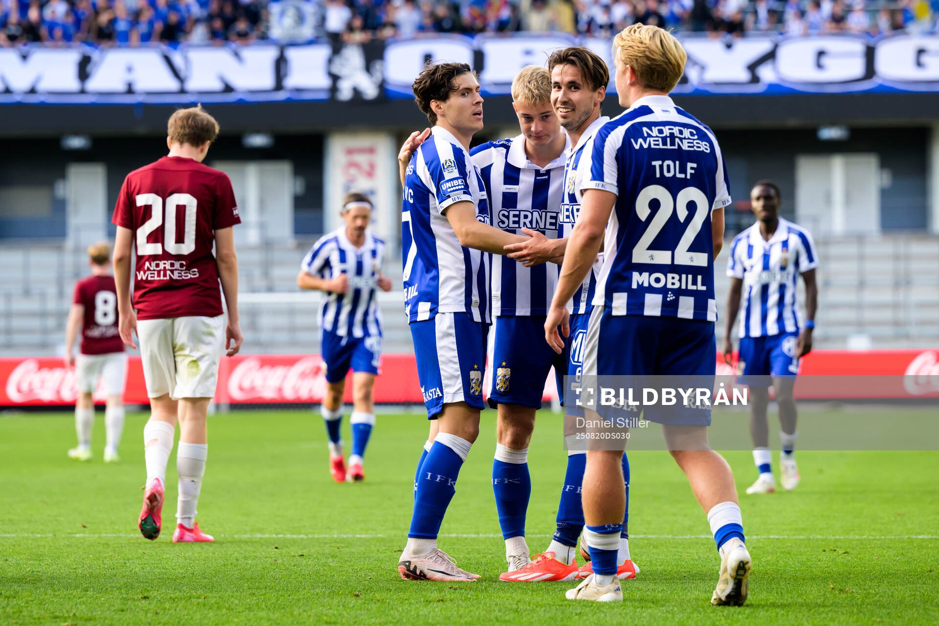 IFK Göteborgs Eman Markovic jublar med lagkamrater