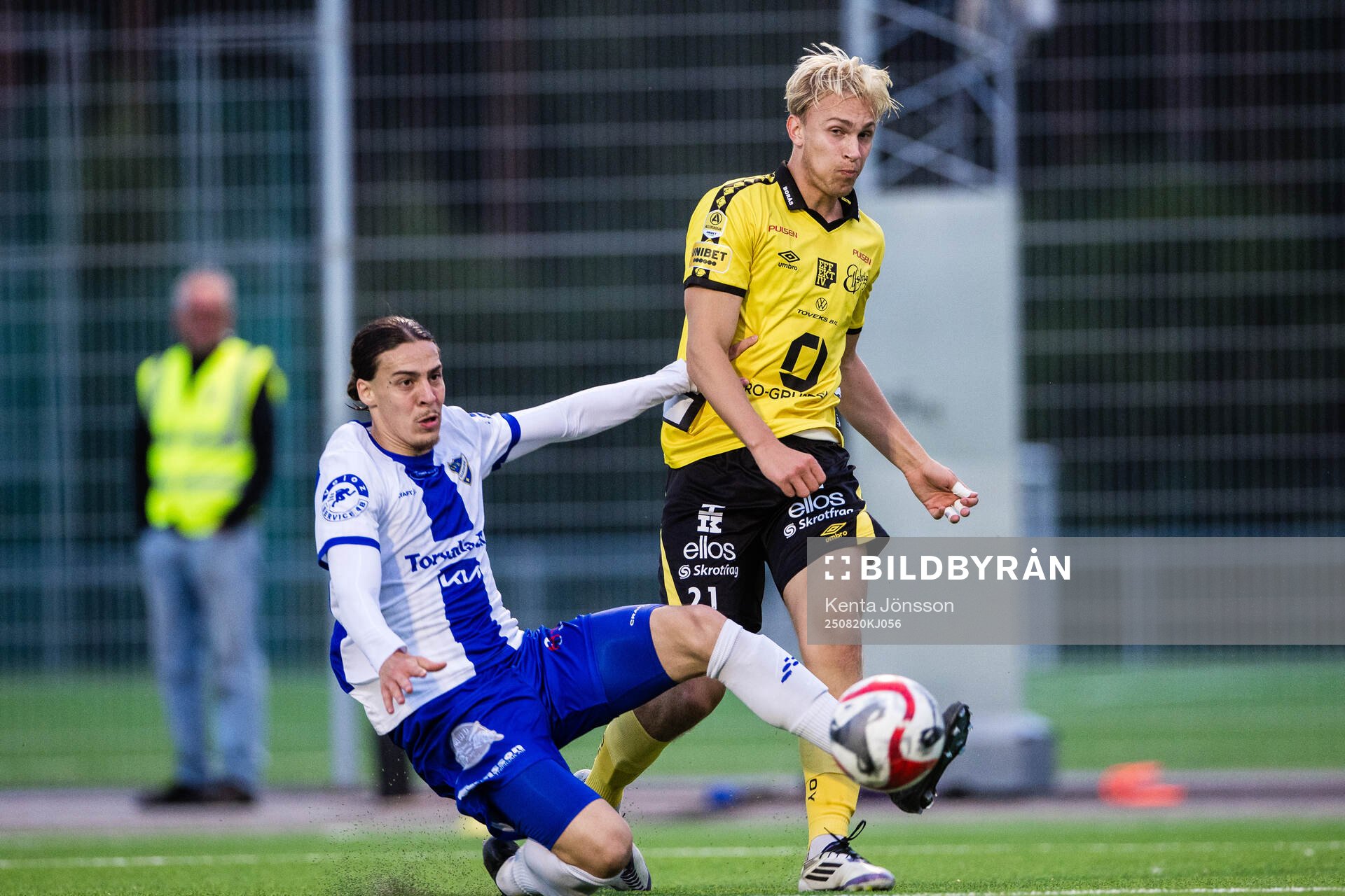 Haninges Adam Ben Lamin och Elfsborgs Leo Östman