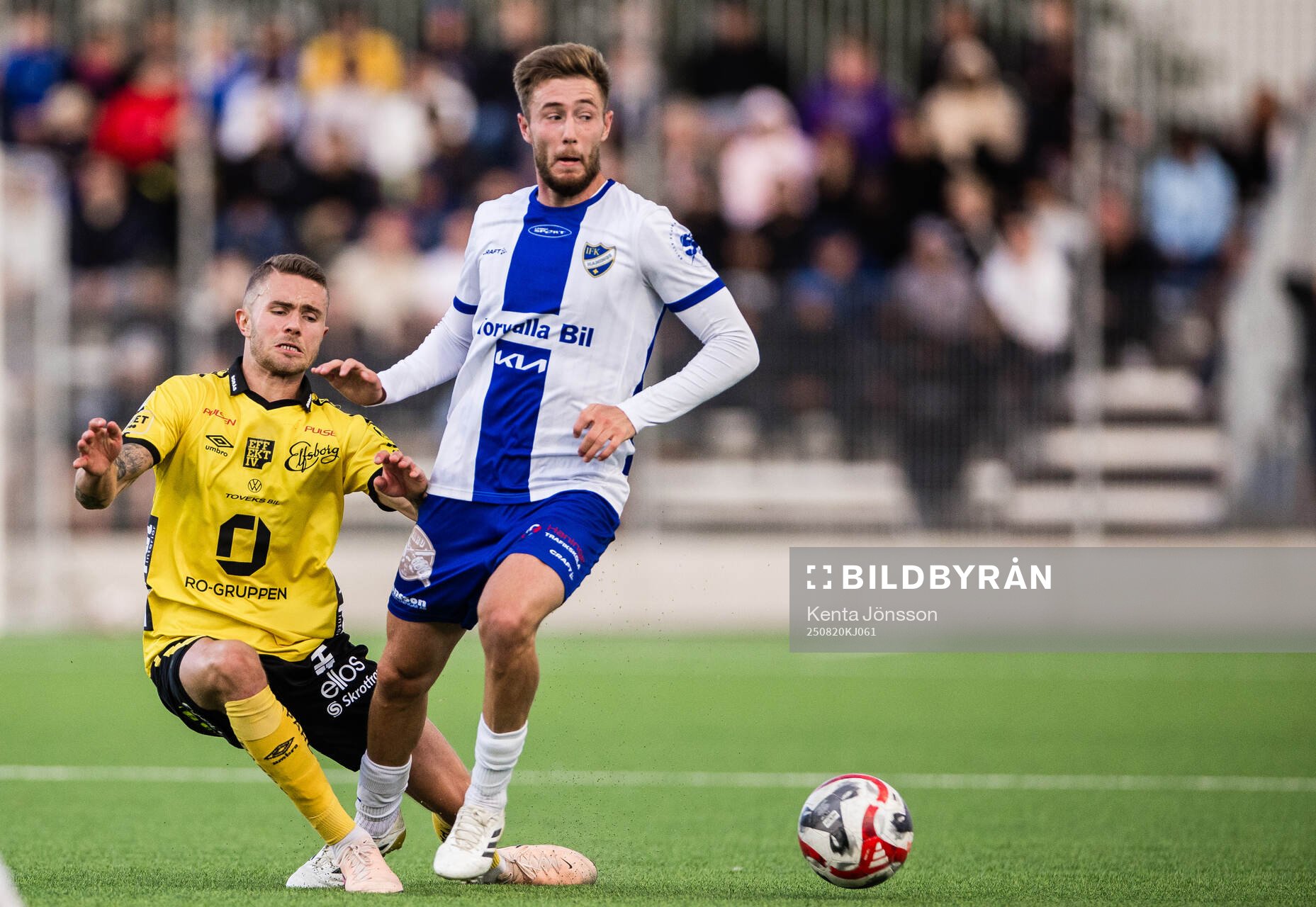 Elfsborgs Julius Magnusson och Haninges Oliver Kass Kawo