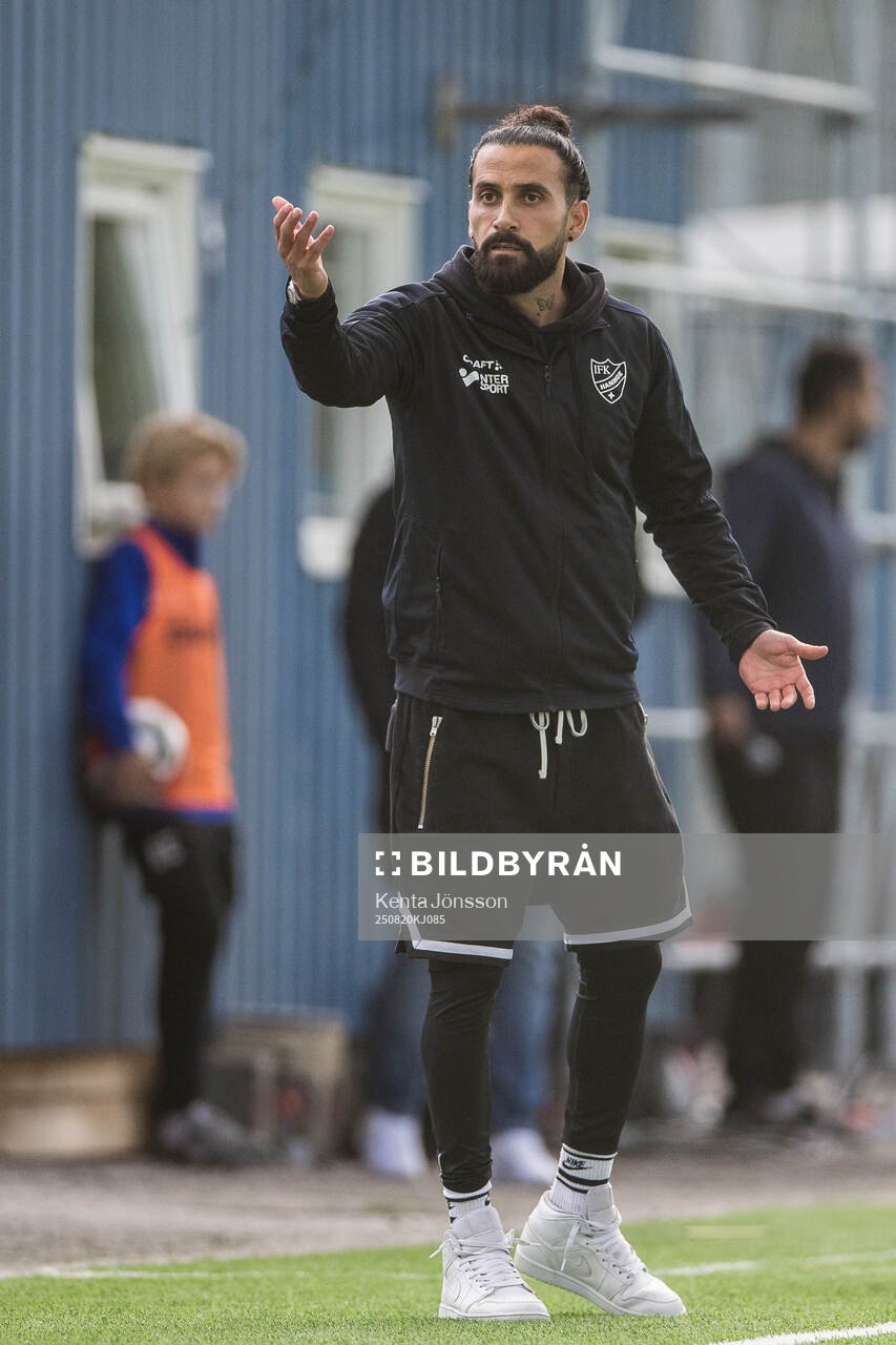 Haninges tränare Erkan Zengin