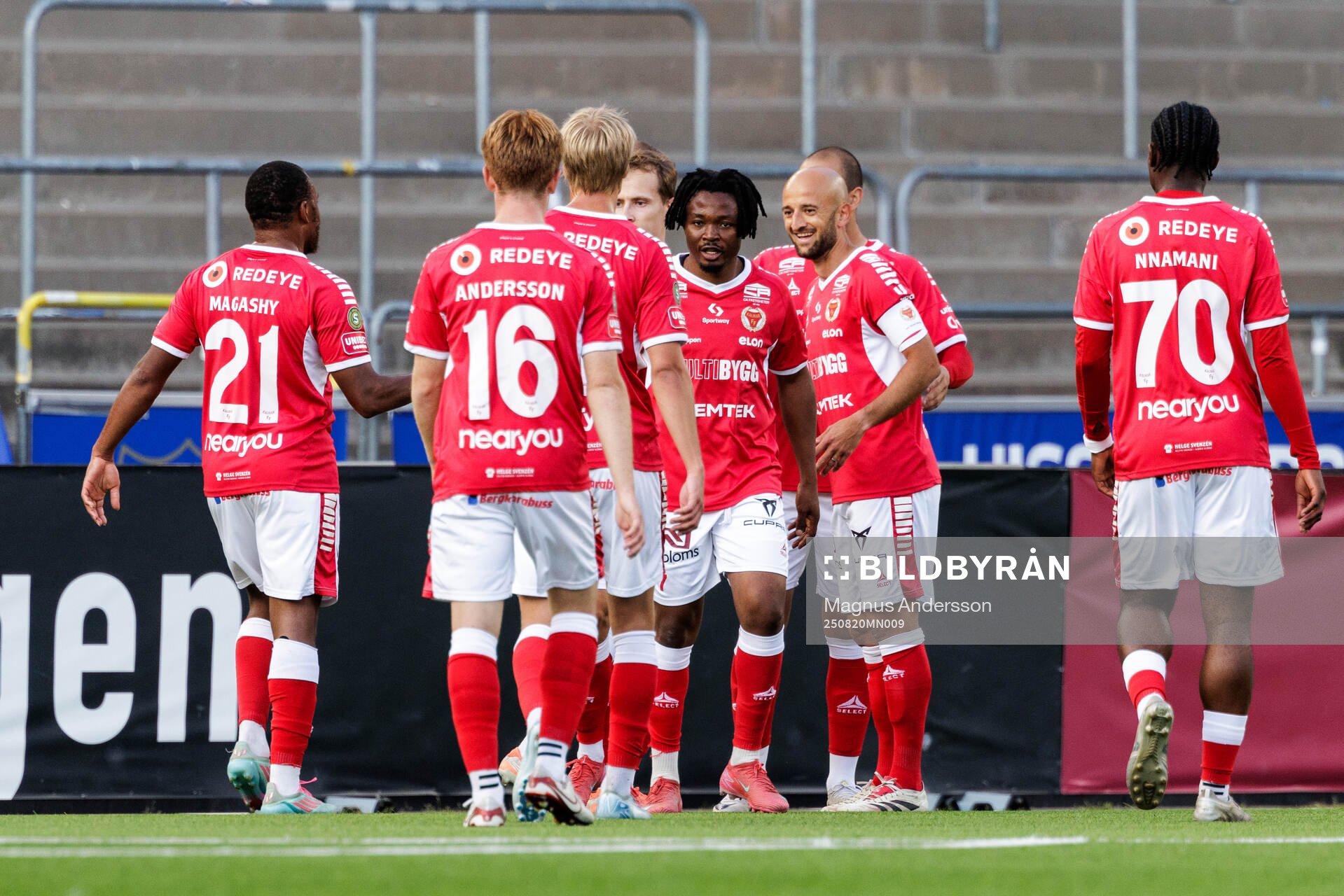 Kalmars spelare jublar