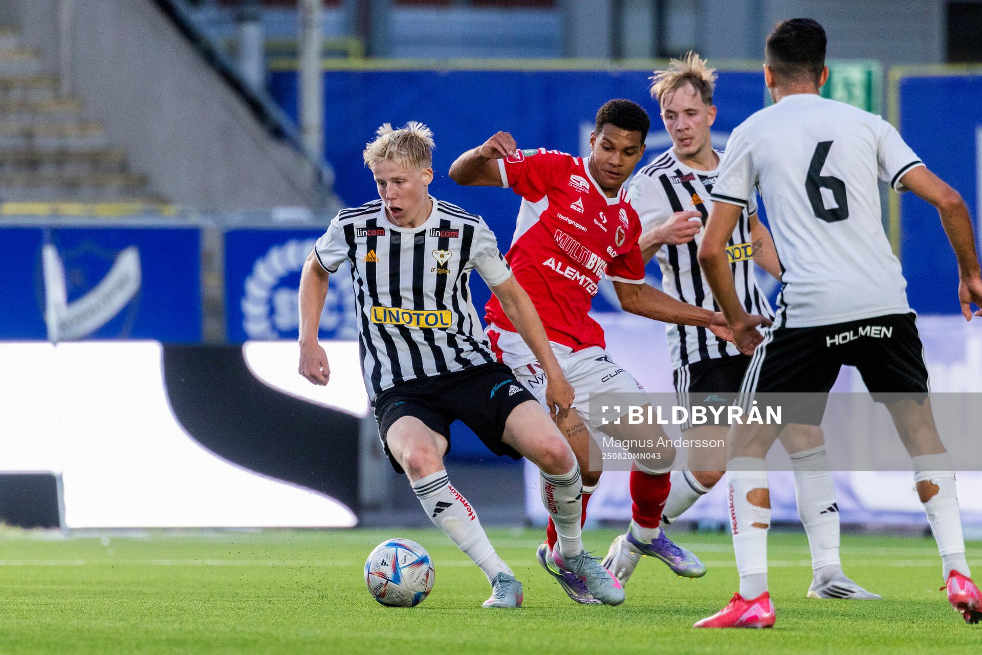 Sylvias Melker Spångberg och Kalmars Anthony Olusanya