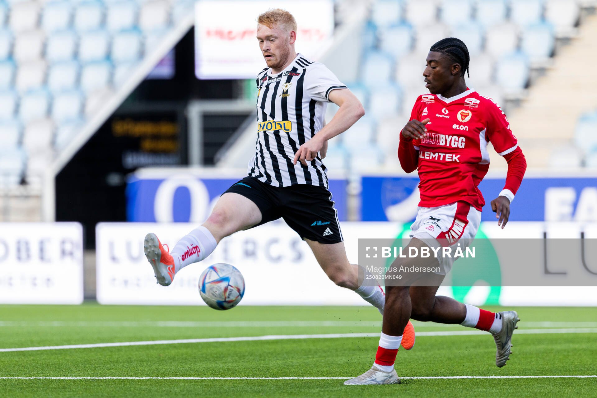 Sylvias Hugo Lewander och Kalmars Chukwuemeka Paul Nnamani