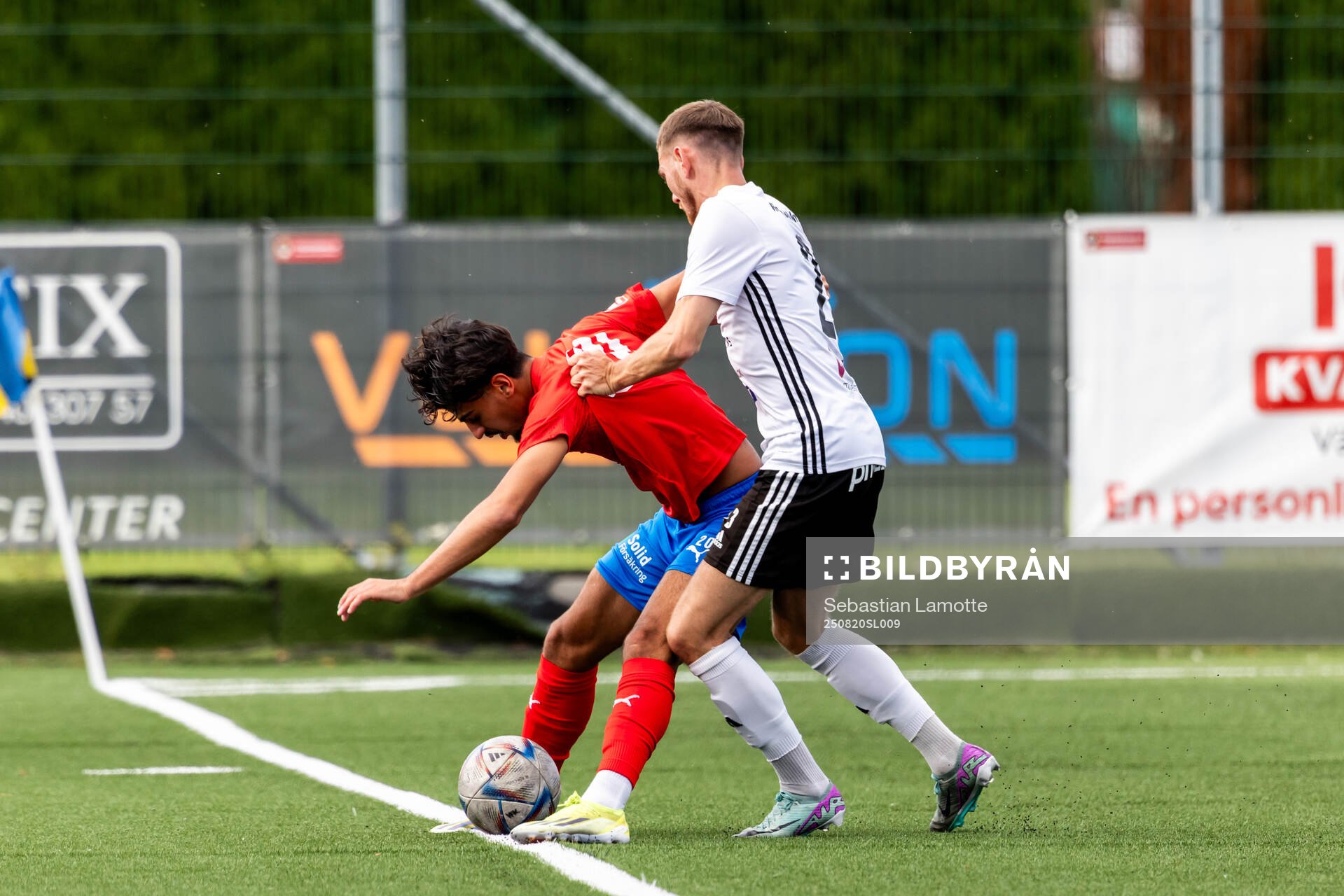 Helsingborgs Baker Amer och Vänersborgs FKs Alex von