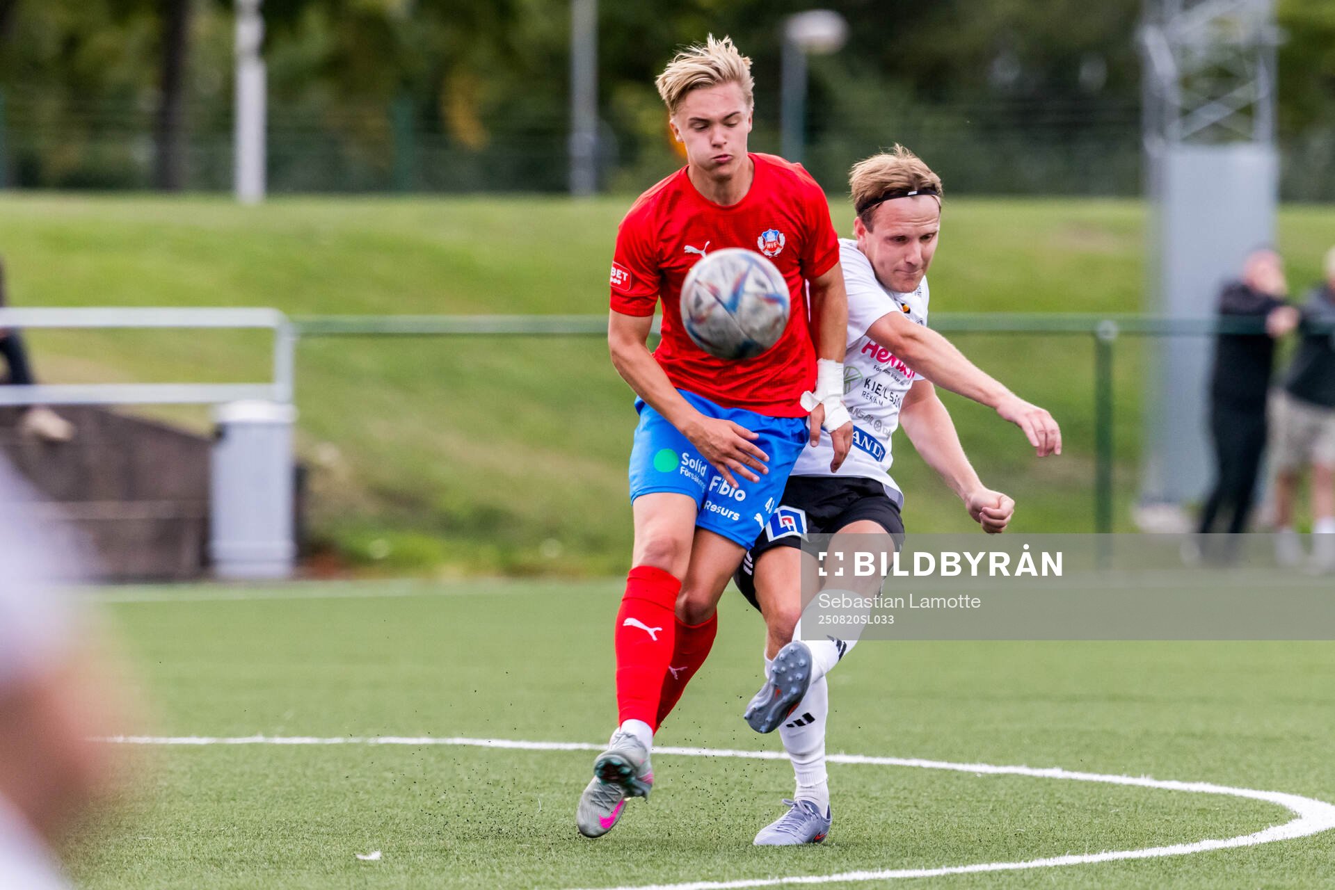 Helsingborgs Melvin Ahlqvist och Vänersborgs FKs Pontus