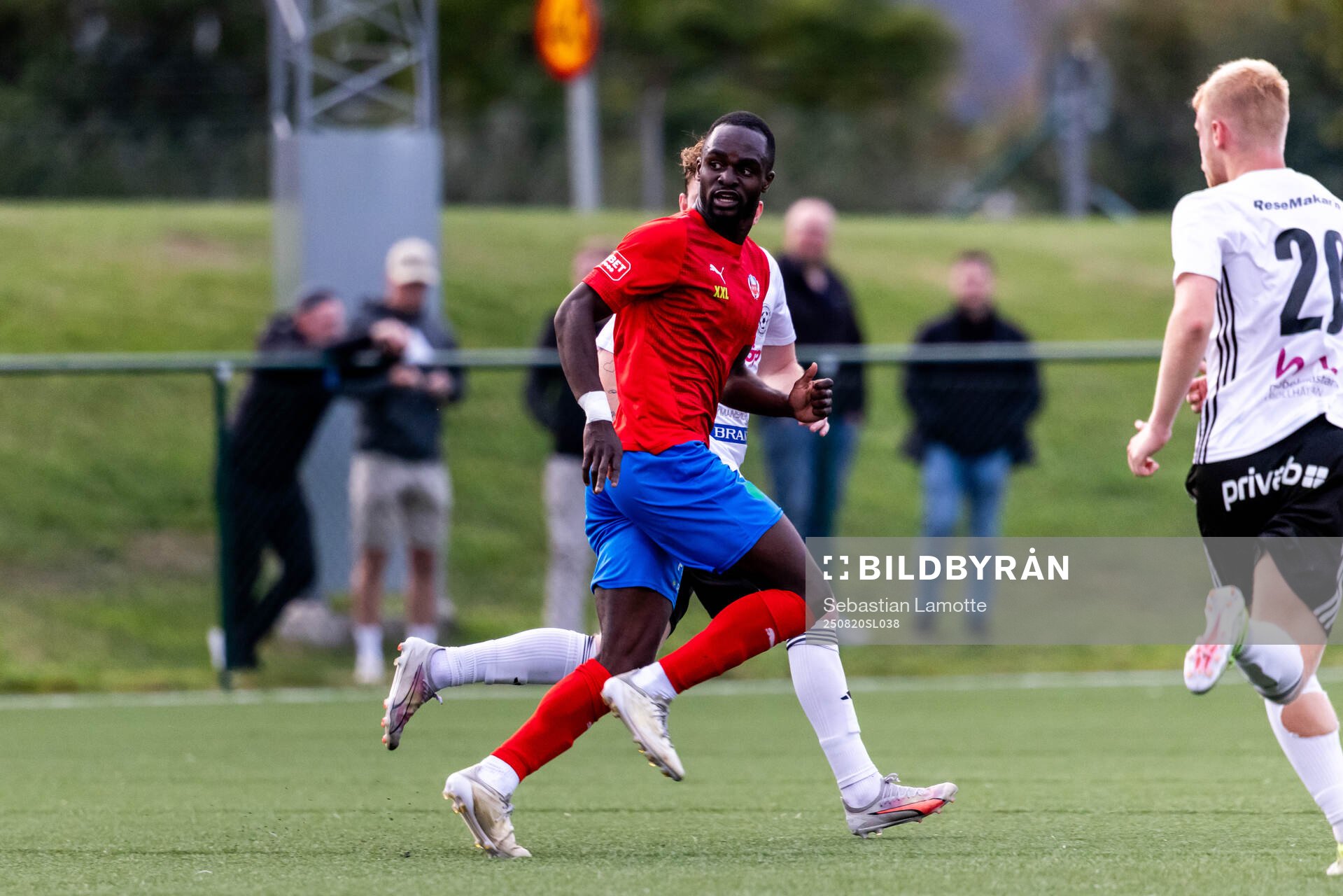 Helsingborgs Adam Akimey