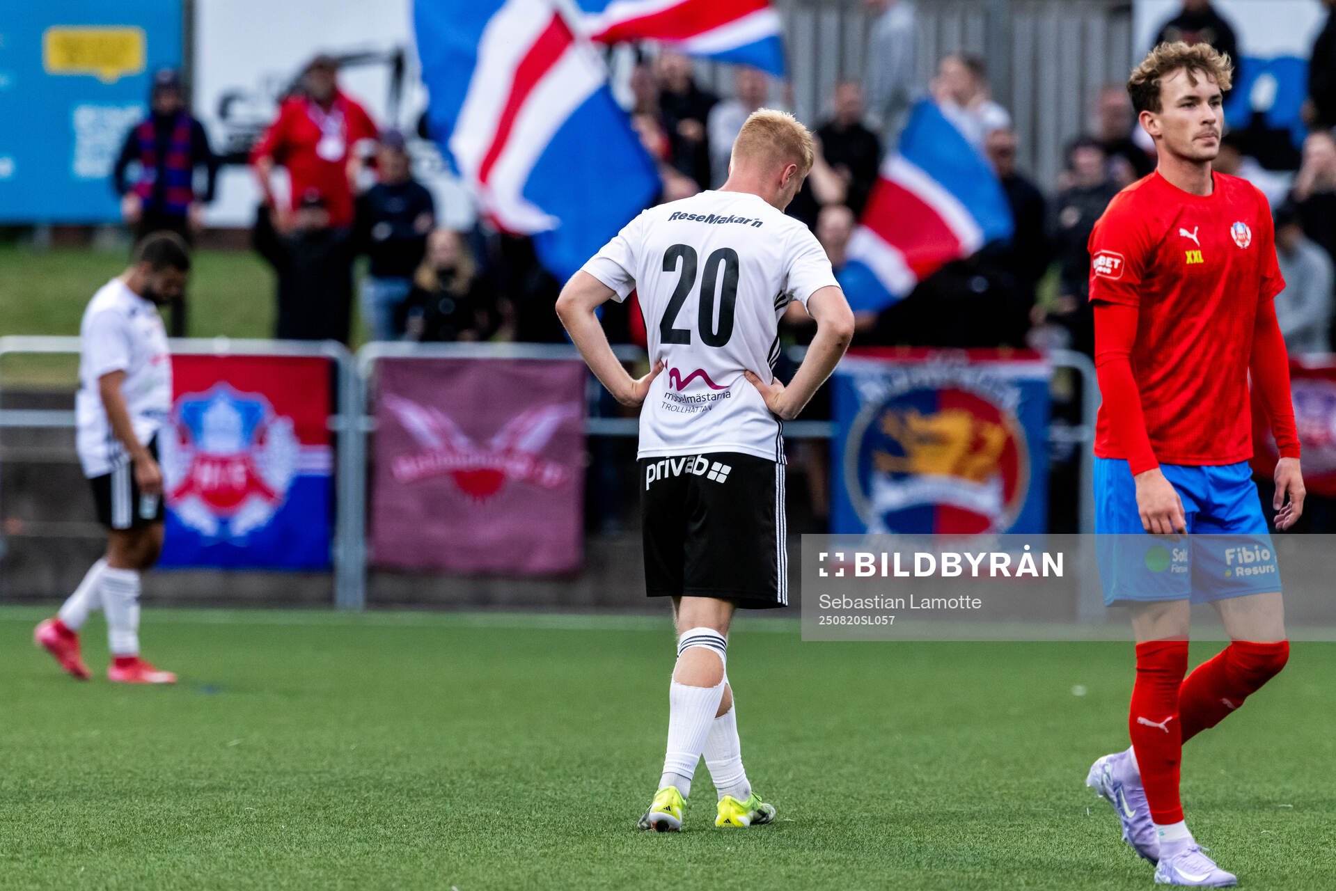 Vänersborgs FKs Liam Röhne deppar