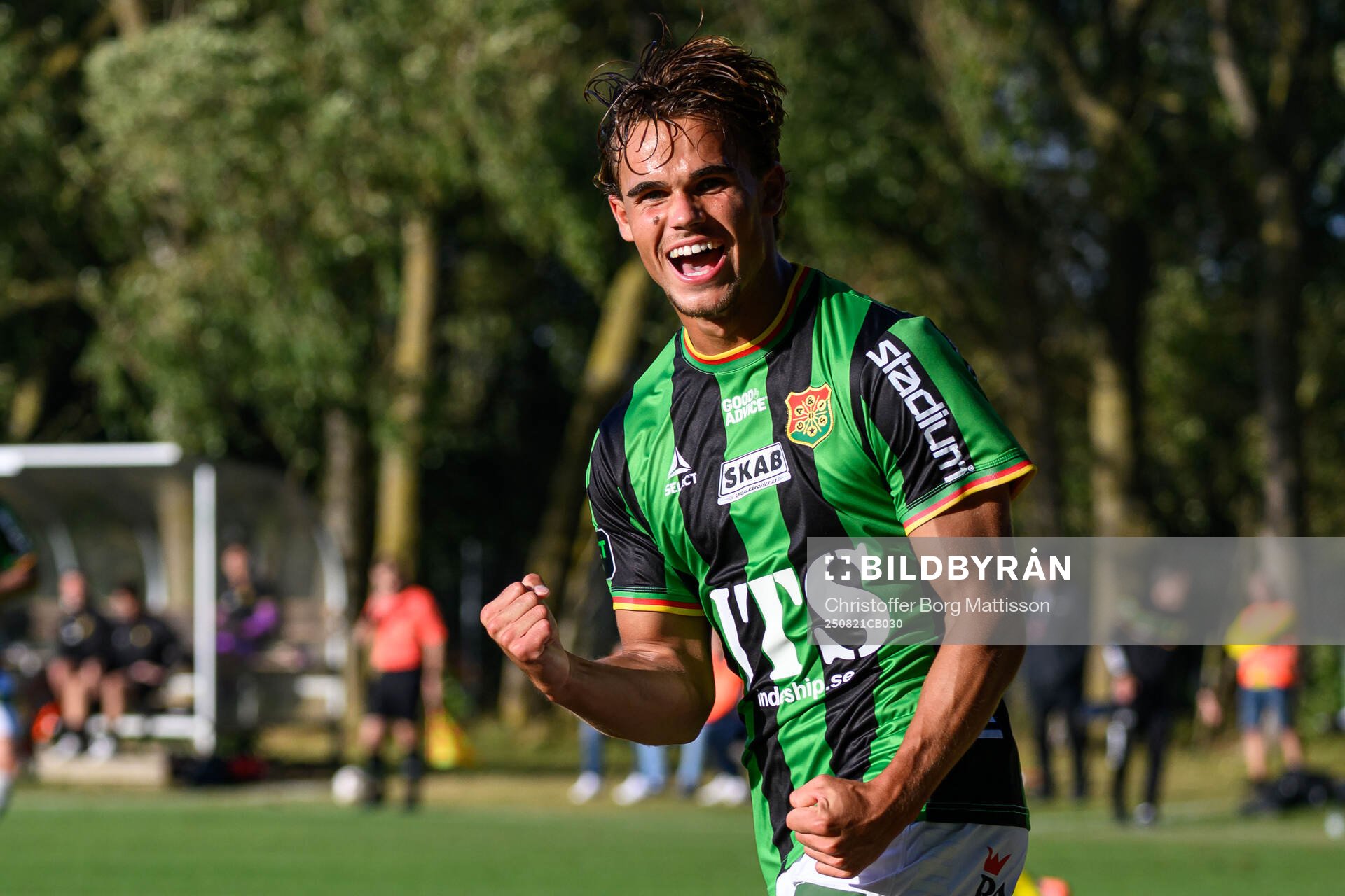 GAIS Simon Sjöholm jublar