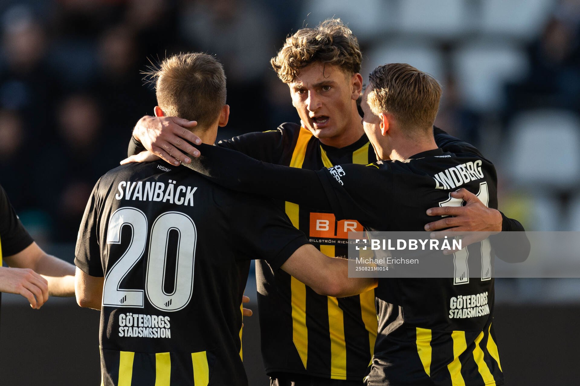 Silas Andersen of Häcken celebrates with Adrian Svanbäck
