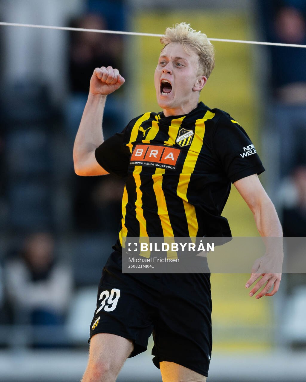 Isak Brusberg of Häcken celebrates