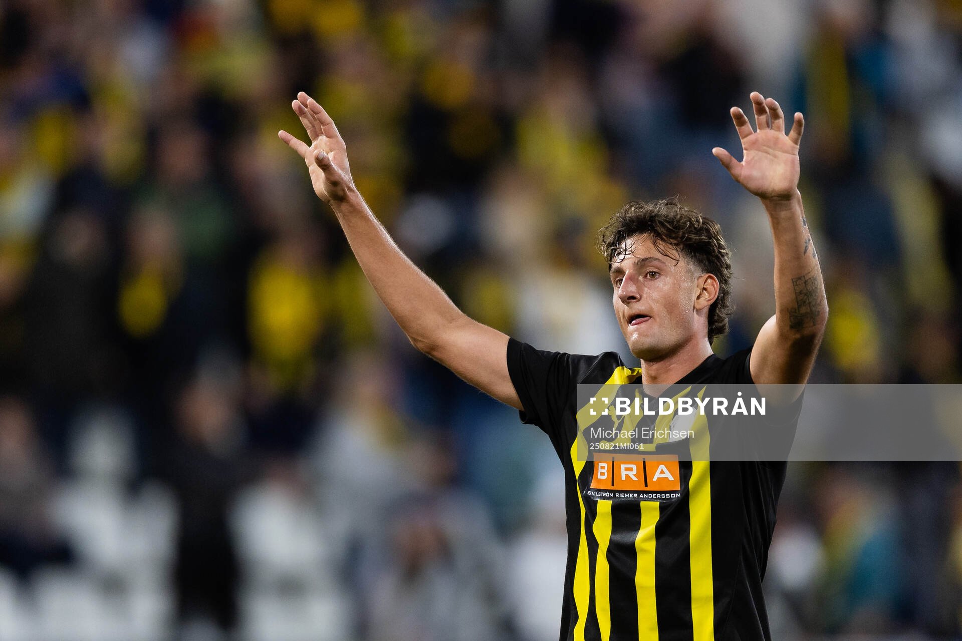Silas Andersen of Häcken celebrates