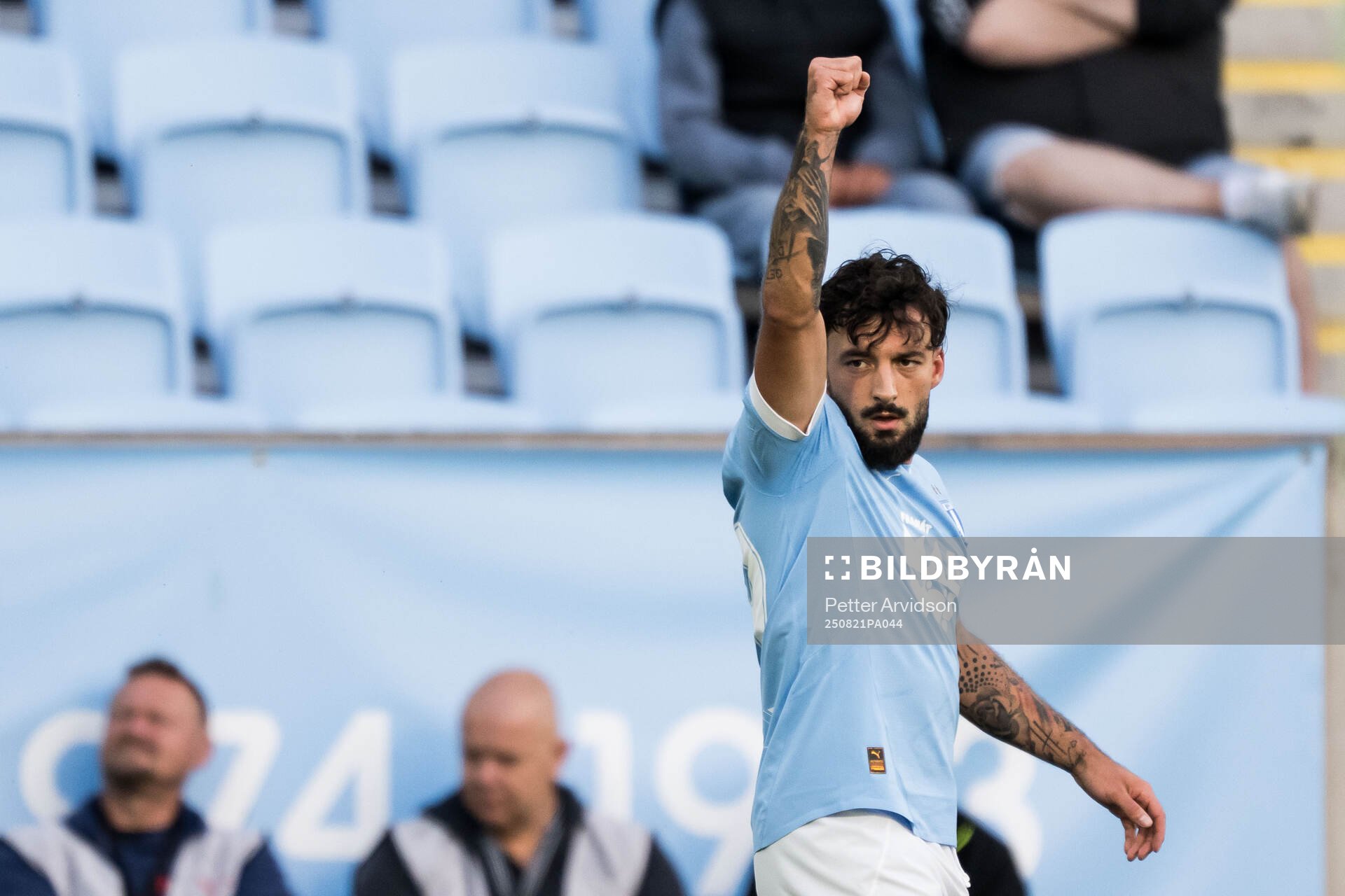 Sead Haksabanovic of Malmö FF celebrates