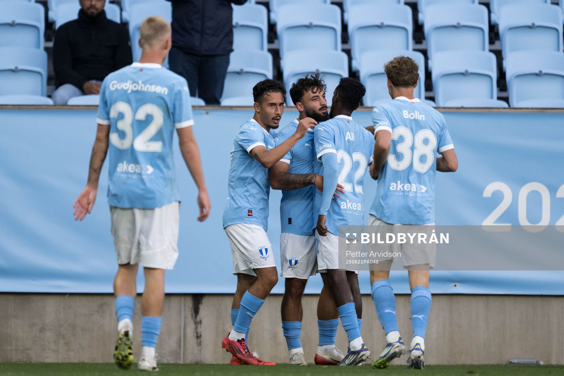 Sead Haksabanovic of Malmö FF celebrates with Adrian