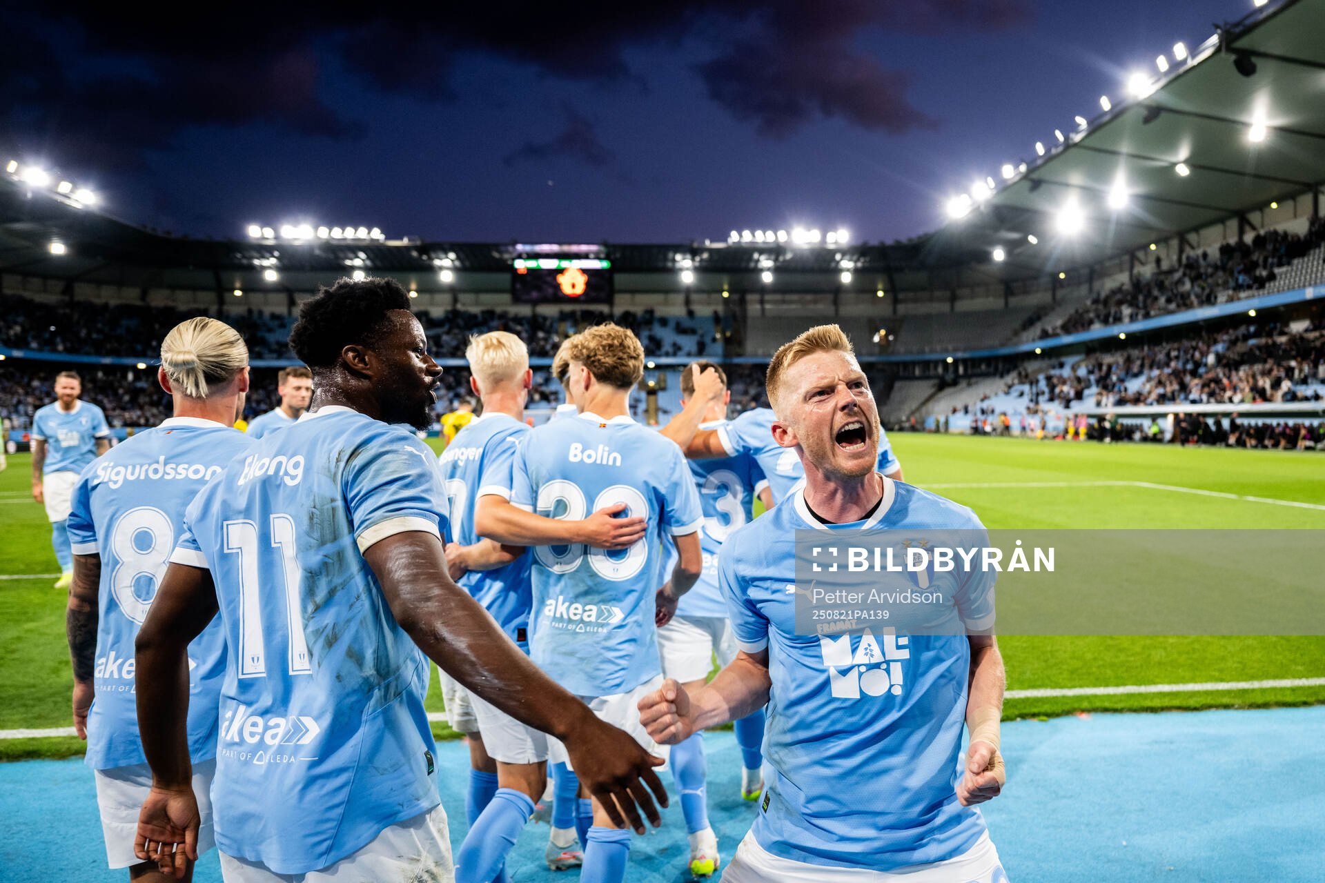 Anders Christiansen of Malmö FF celebrates
