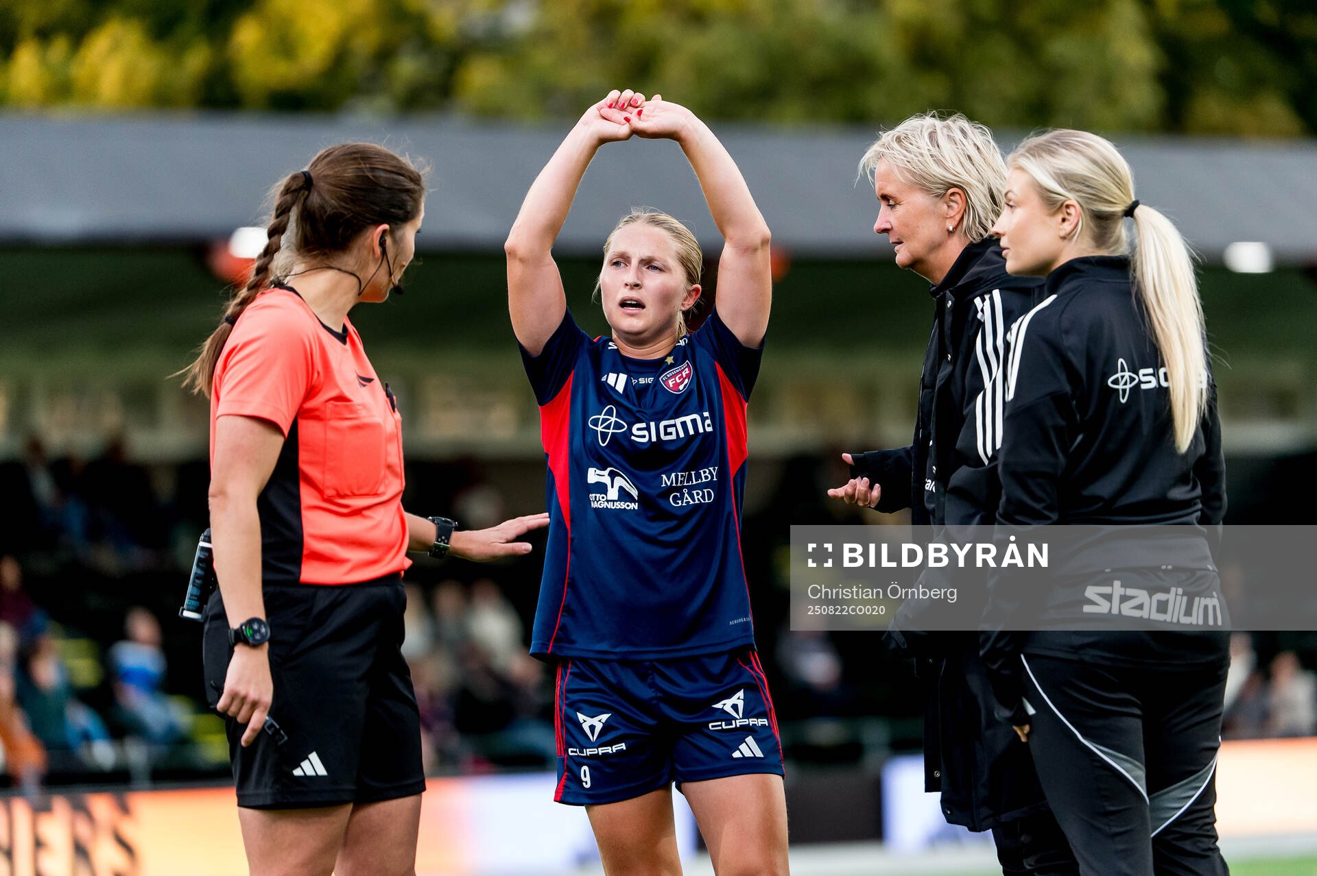 Rosengårds Hanna Andersson har ont och får vård