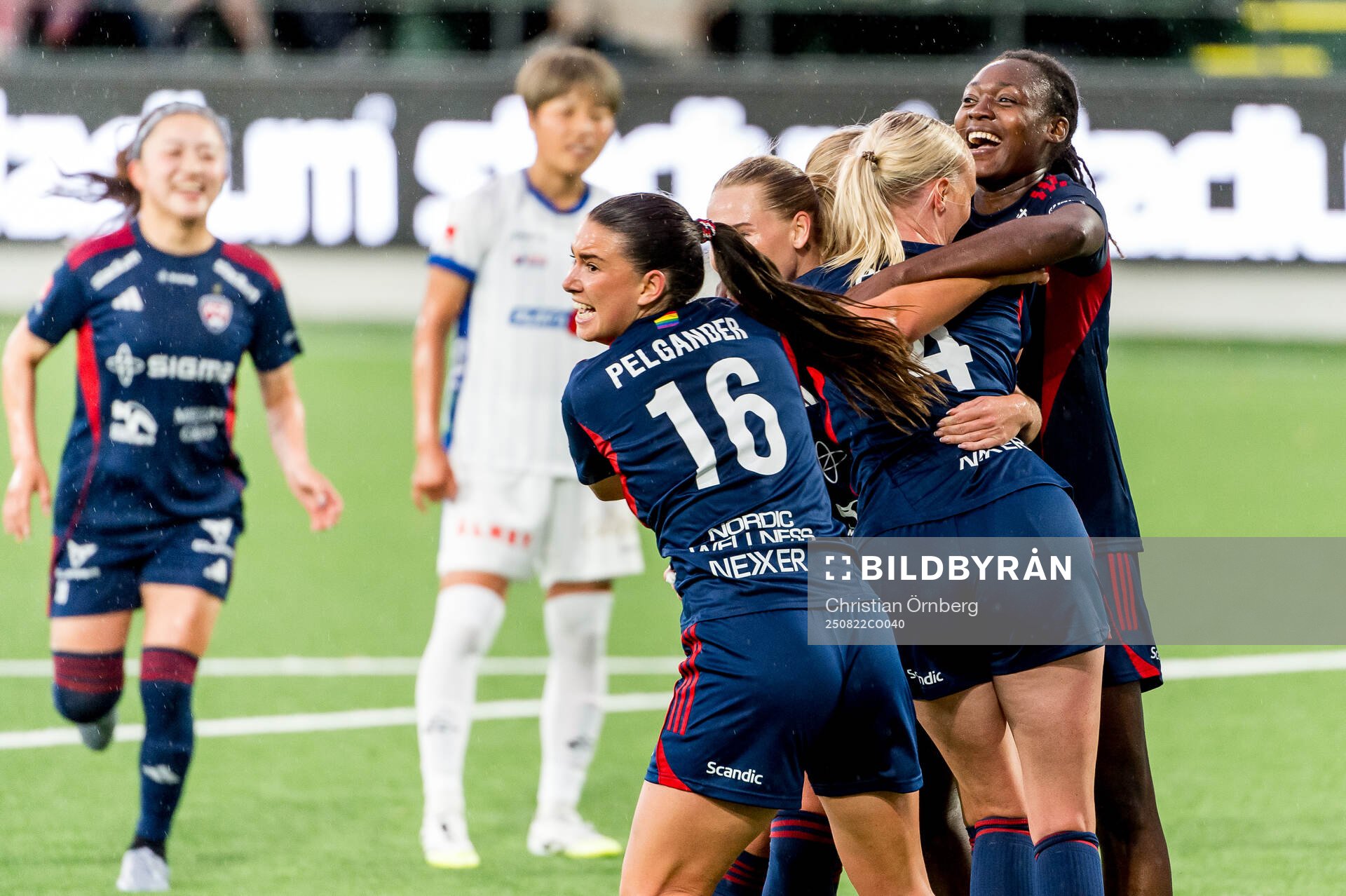 Rosengårds Emma Pennsäter jublar