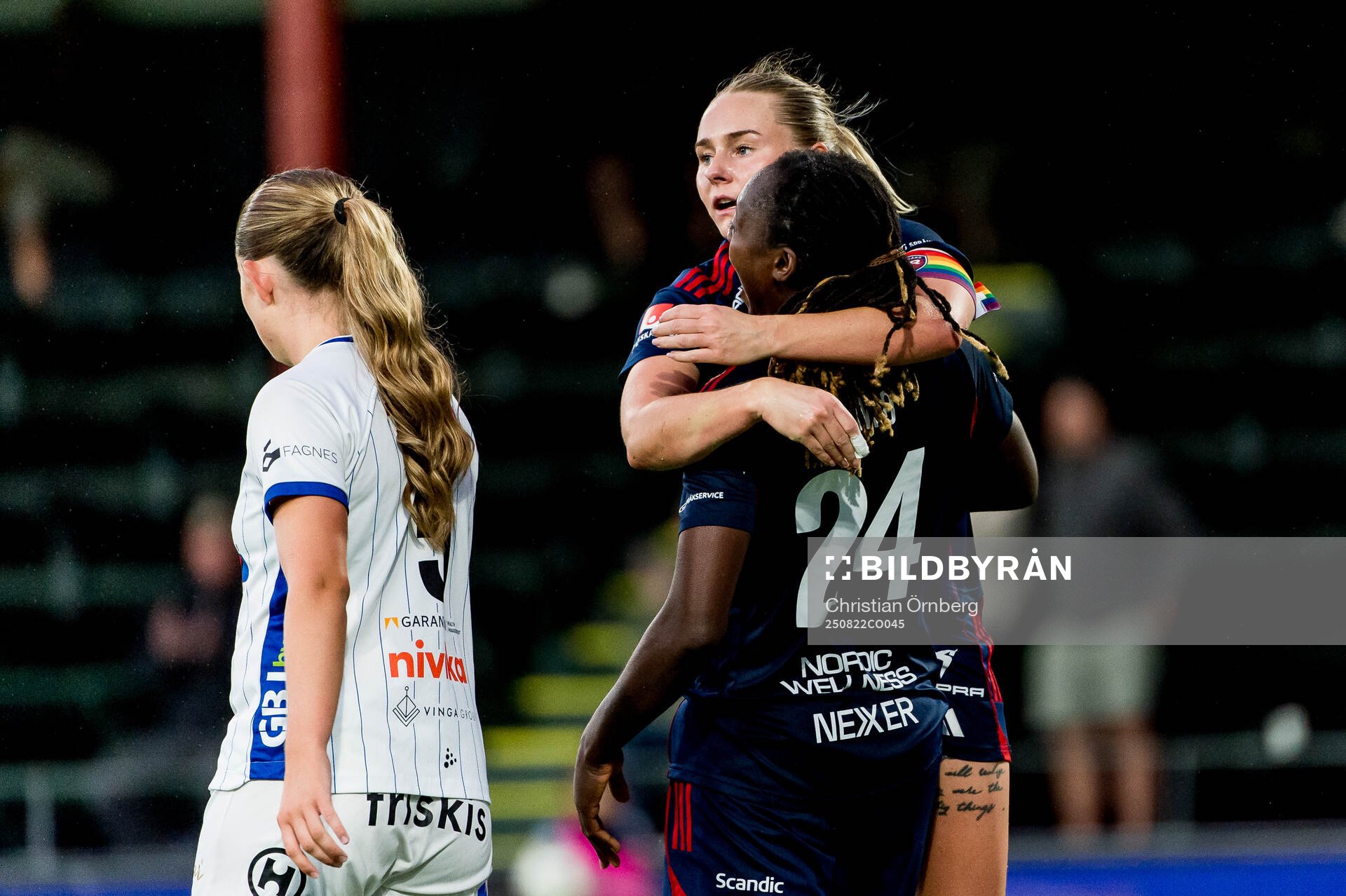 Rosengårds Emma Jansson och Anam Imo jublar