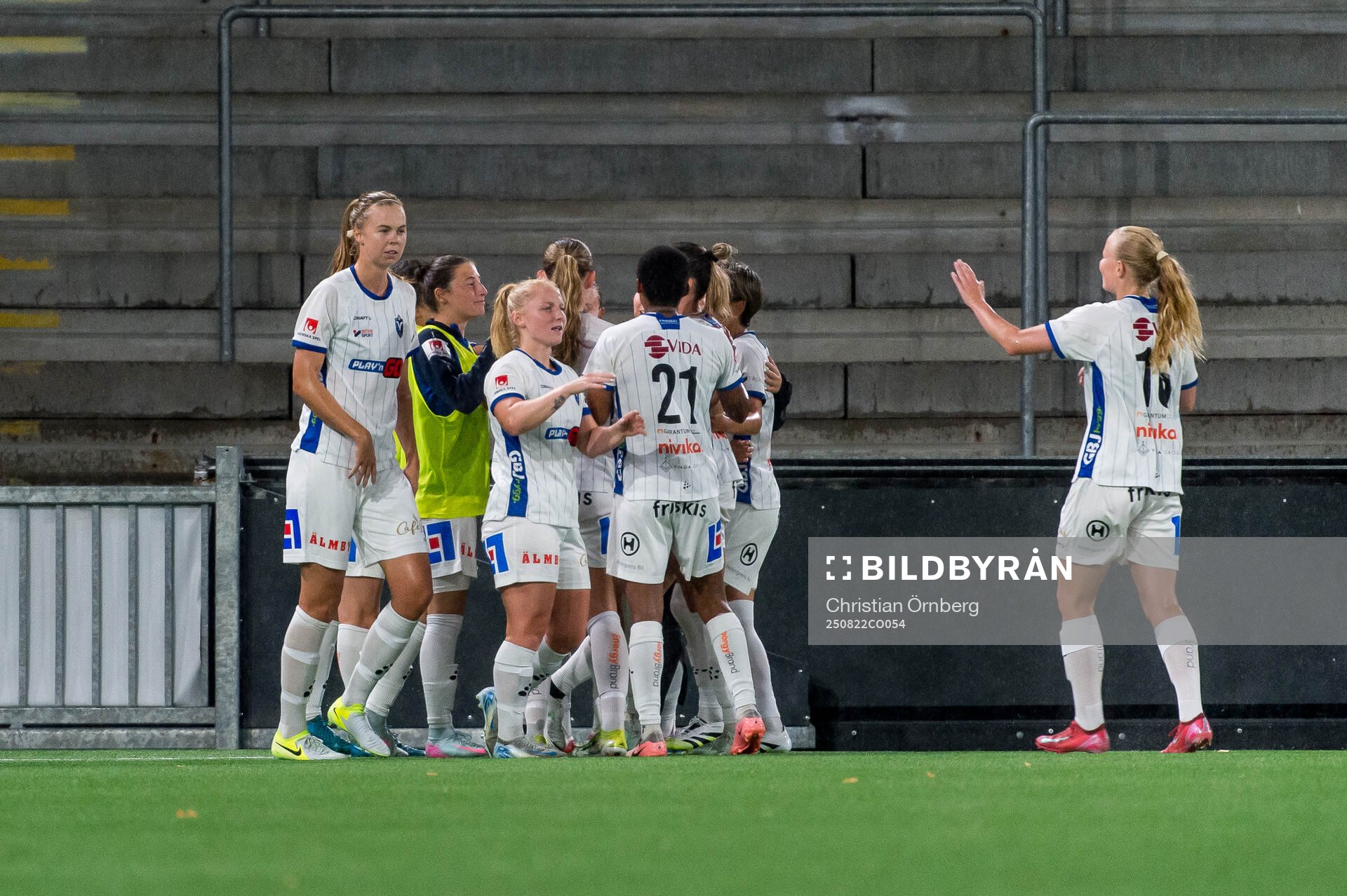 Växjö DFFs Miho Kamogawa jublar