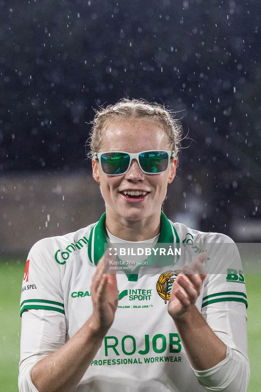 Hammarbys Julie Blakstad jublar