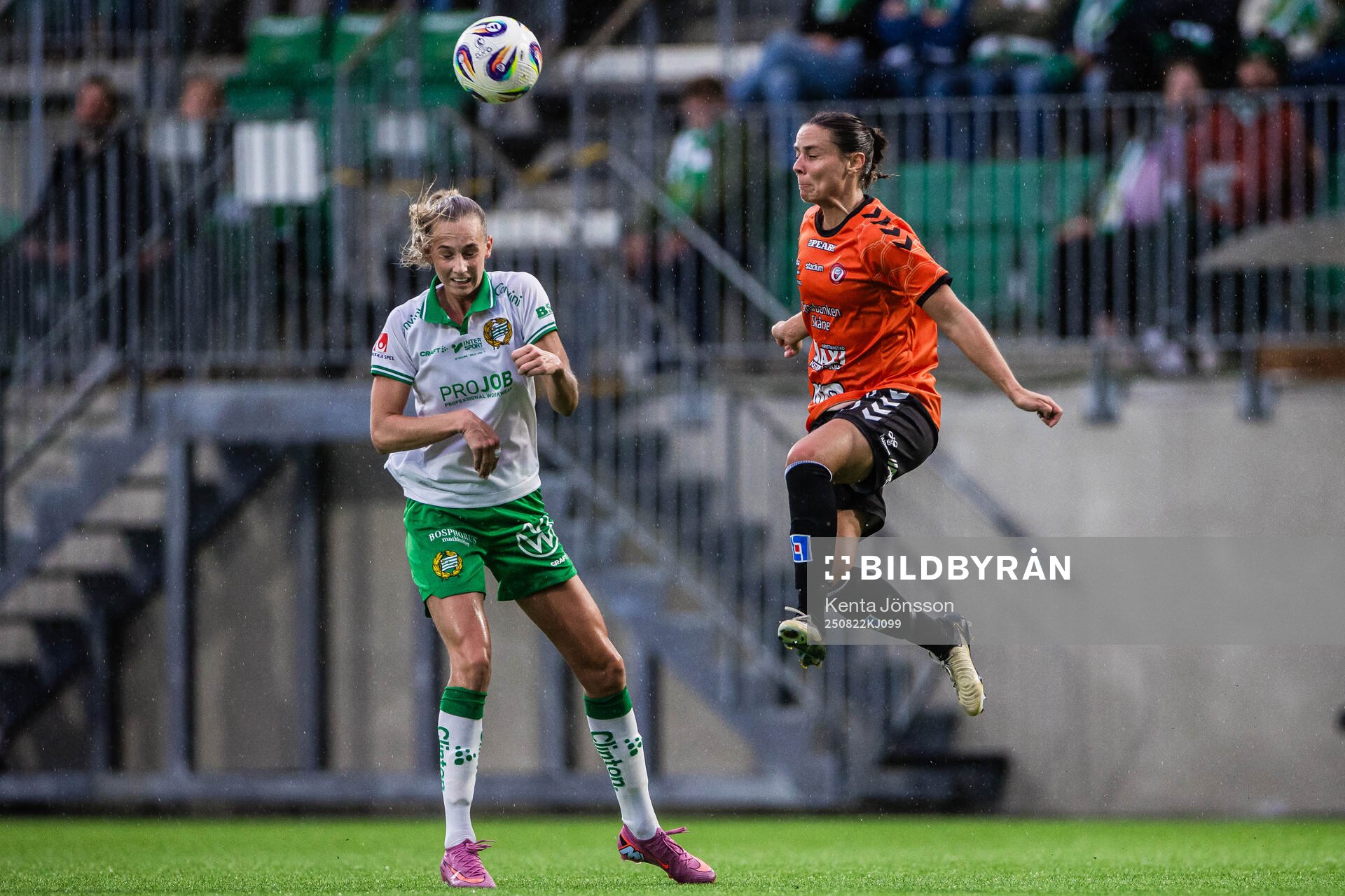 Hammarbys Ellen Wangerheim och Kristianstads Amy Sayer