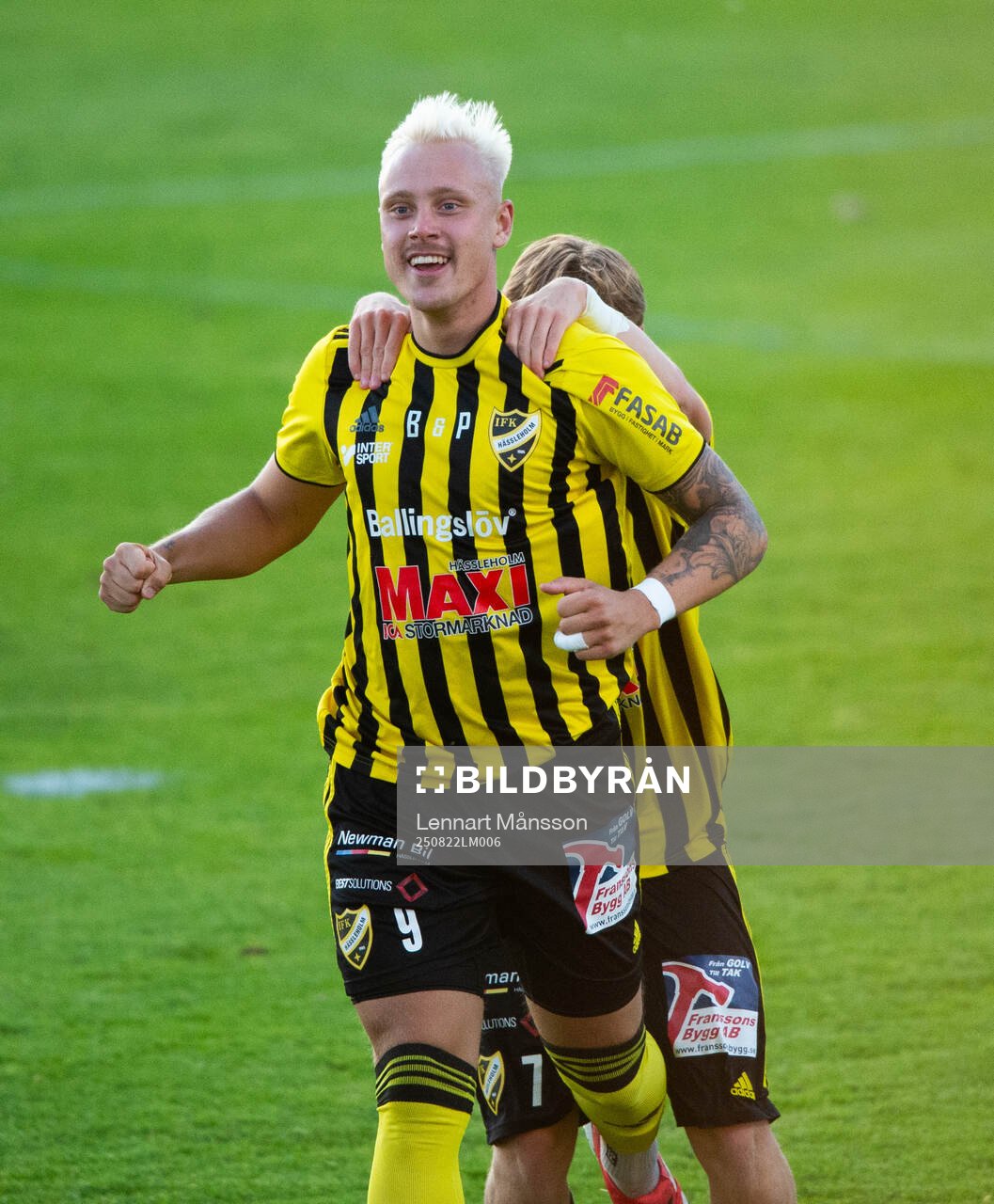 IFK Hässleholms Alexander Sjöström har gjort 1-0 och