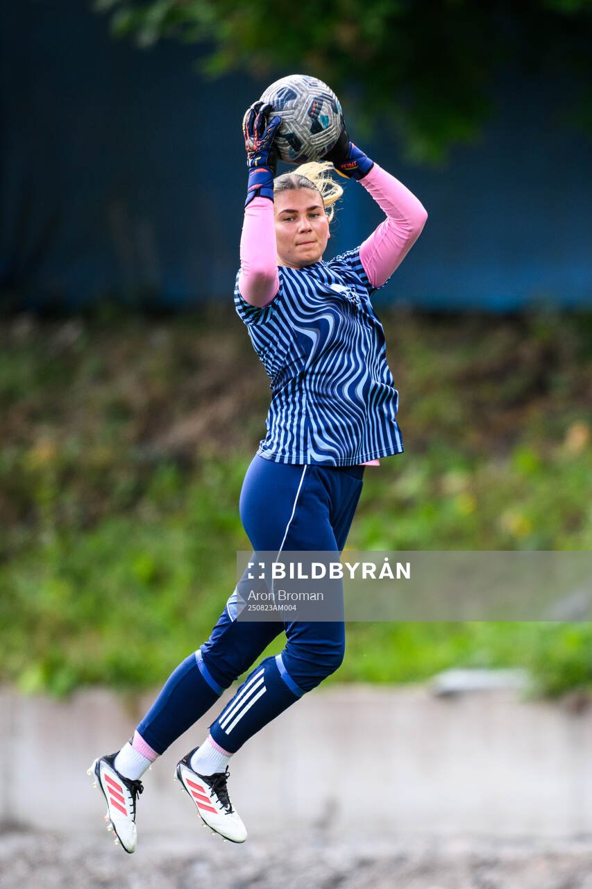 Djurgårdens målvakt Anna Aurora Koivunen