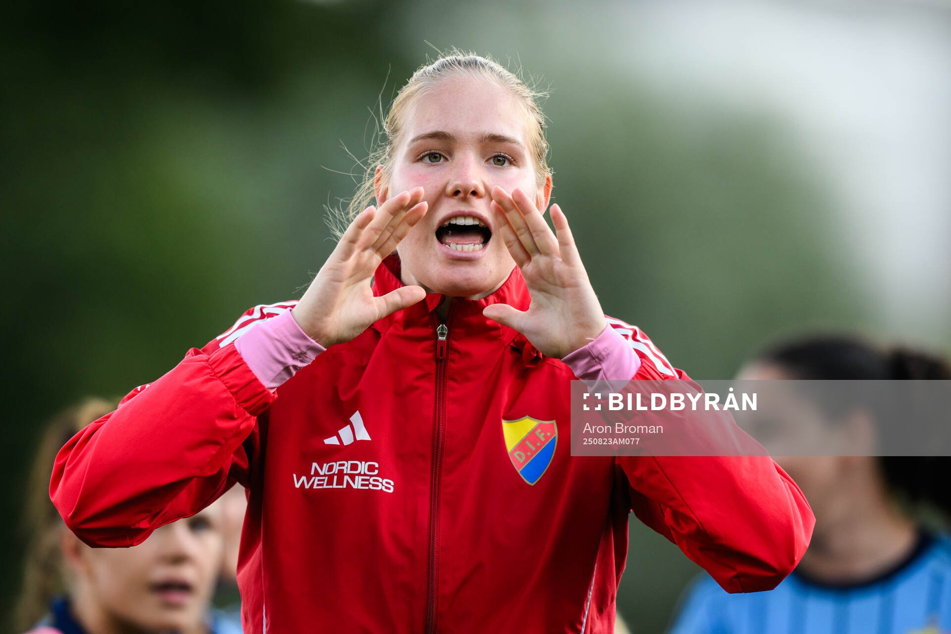 Djurgårdens målvakt Elvira Björklund jublar