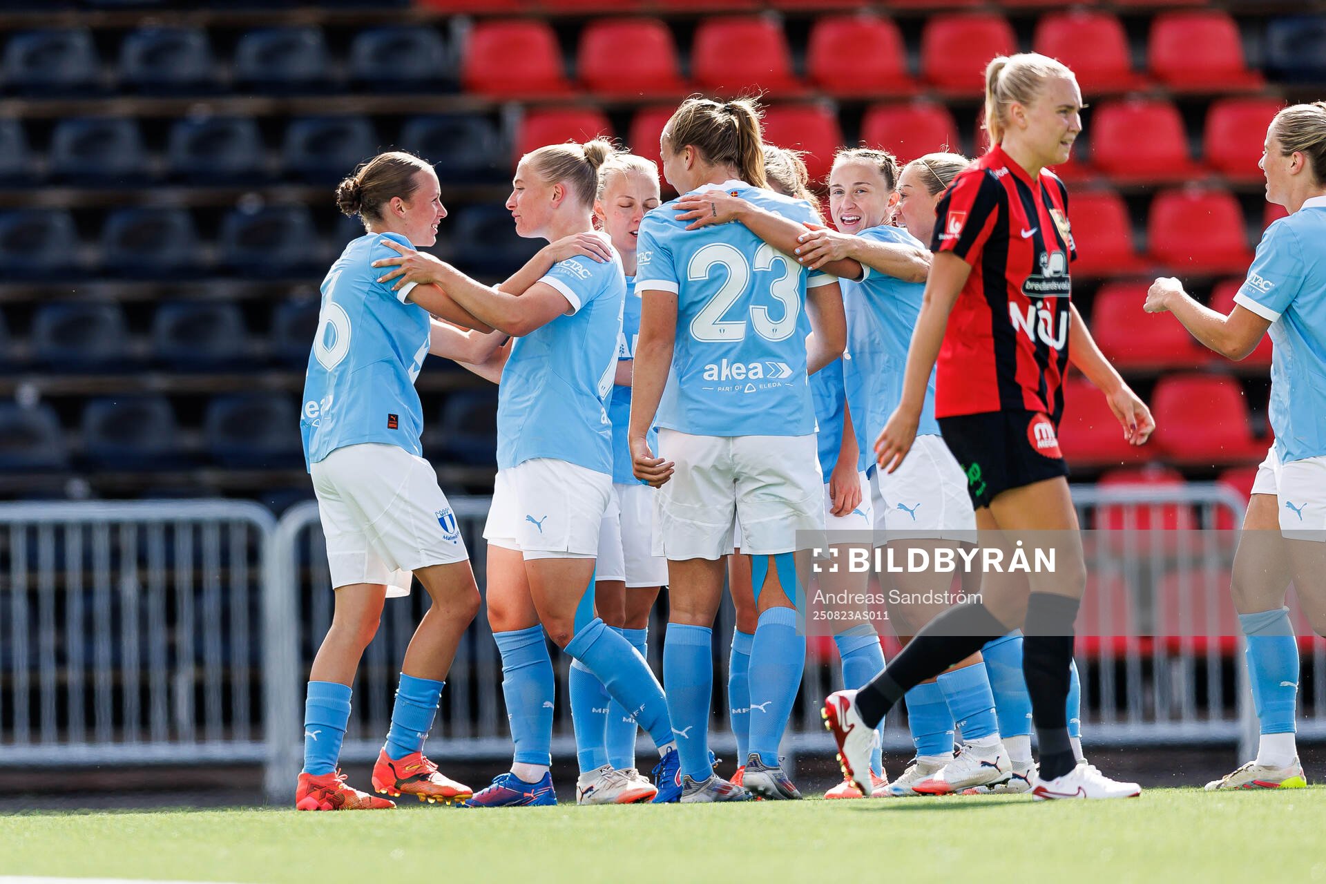 Malmö FFs Lovisa Breland jublar