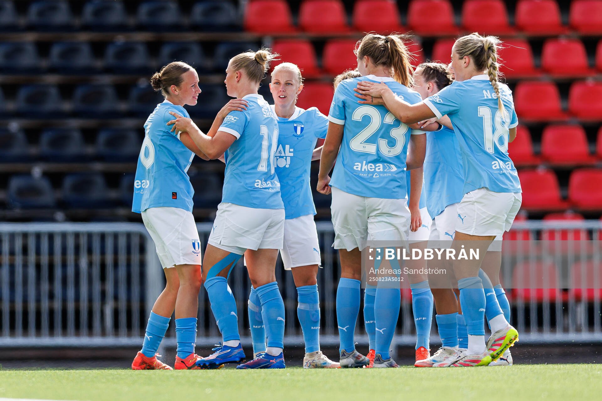 Malmö FFs Lovisa Breland jublar