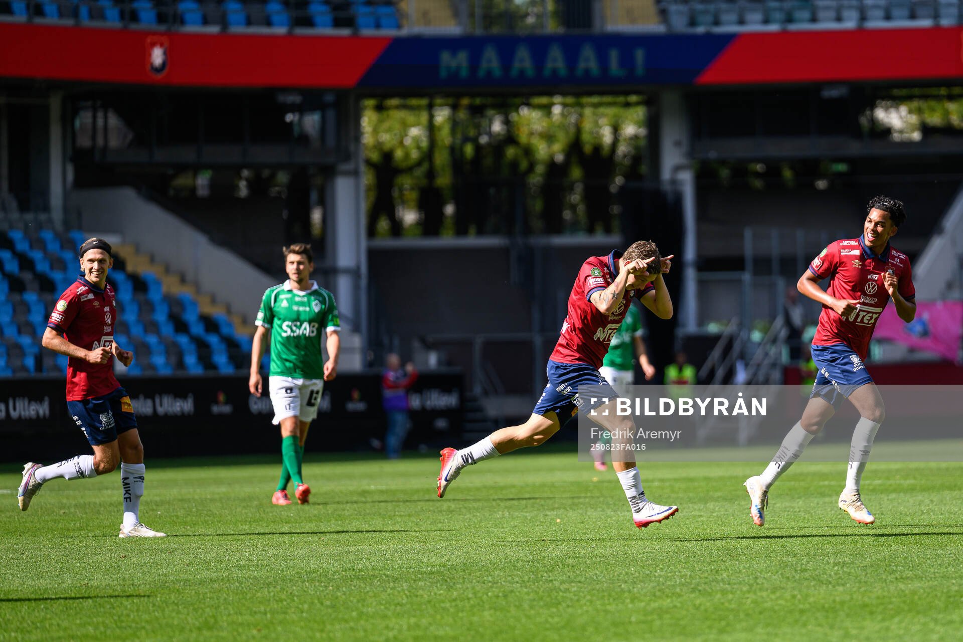 Örgrytes Anton Andreasson jublar