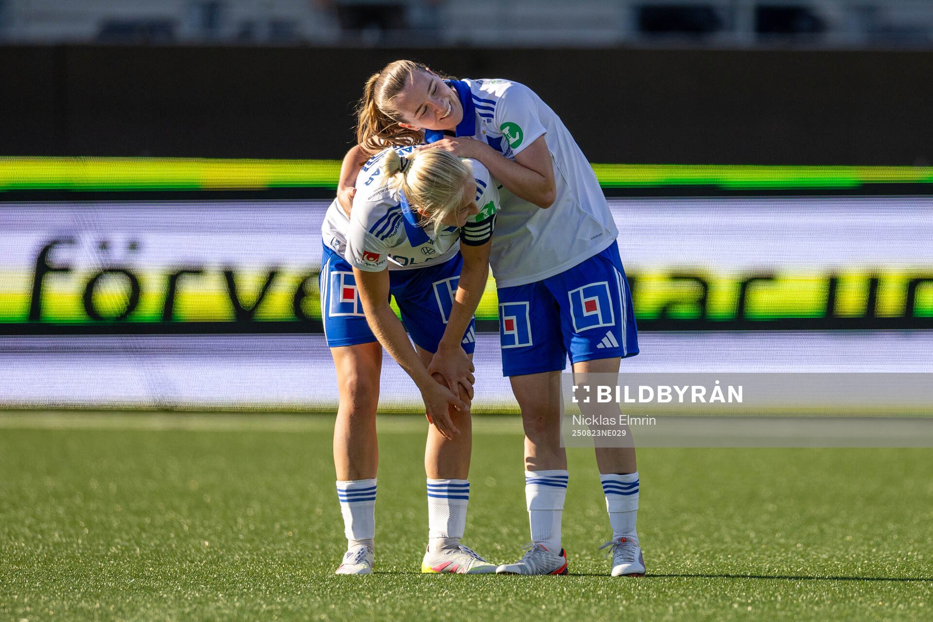 IFK Norrköpings Wilma Leidhammar och Carrie Jones jublar