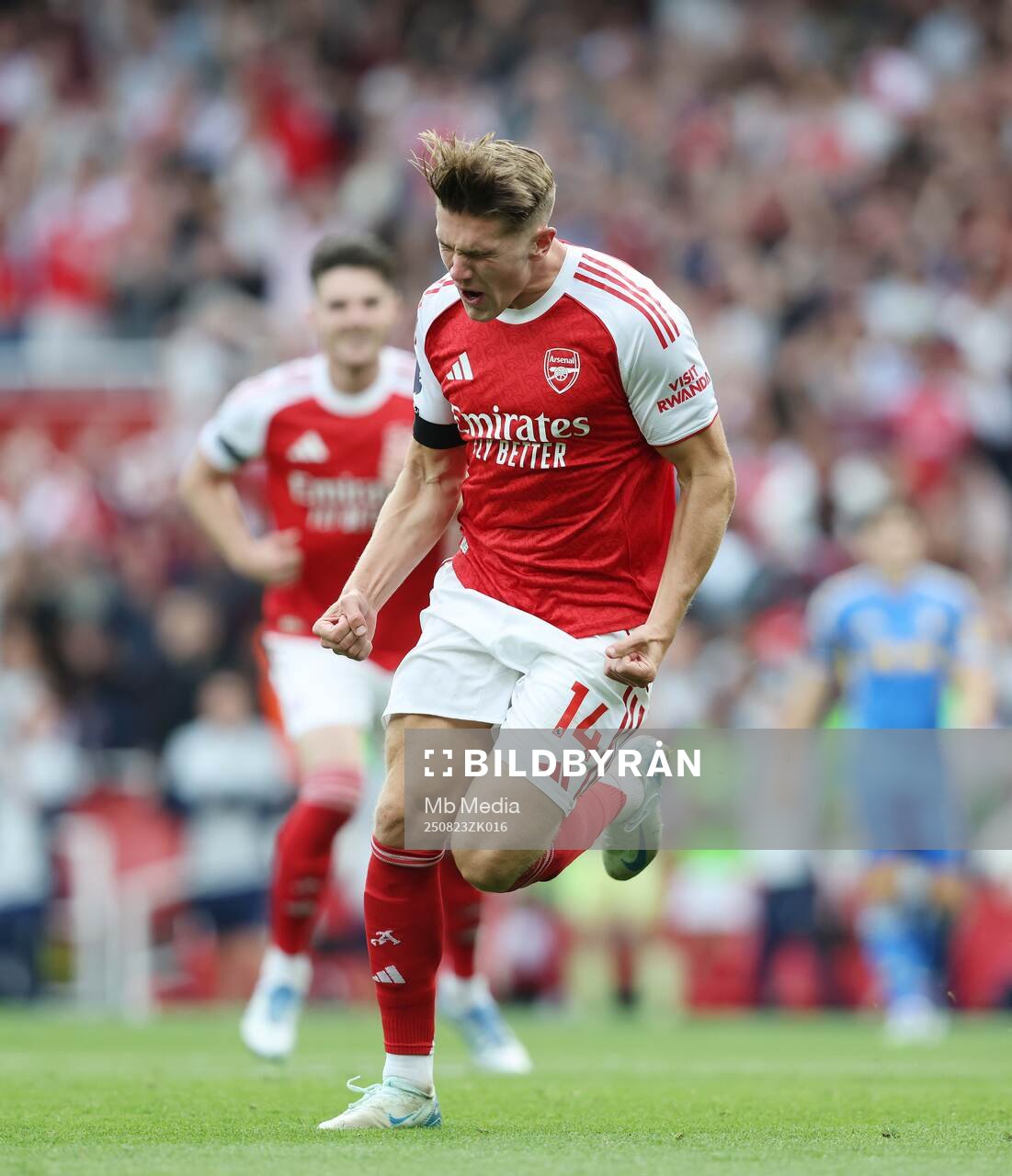 Viktor Gyökeres of Arsenal celebrates