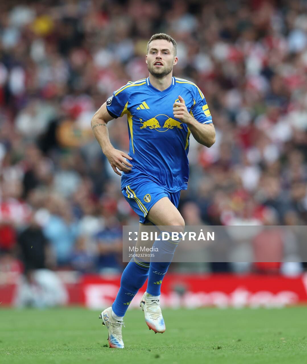 Gabriel Gudmundsson of Leeds United