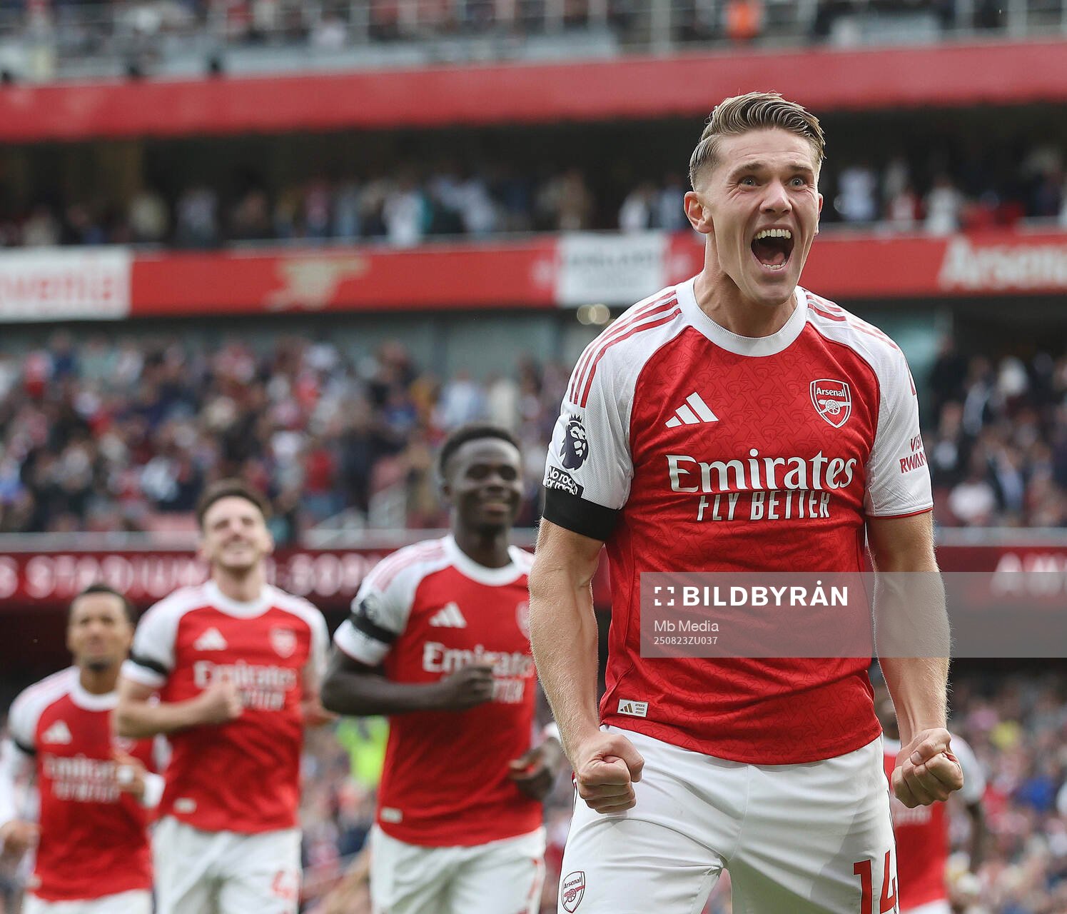 Viktor Gyökeres of Arsenal celebrates