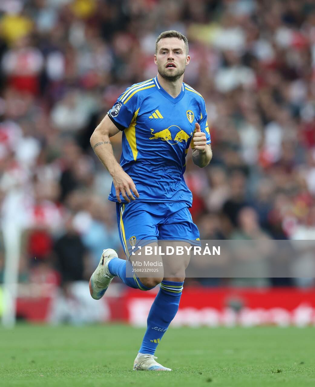Gabriel Gudmundsson of Leeds United