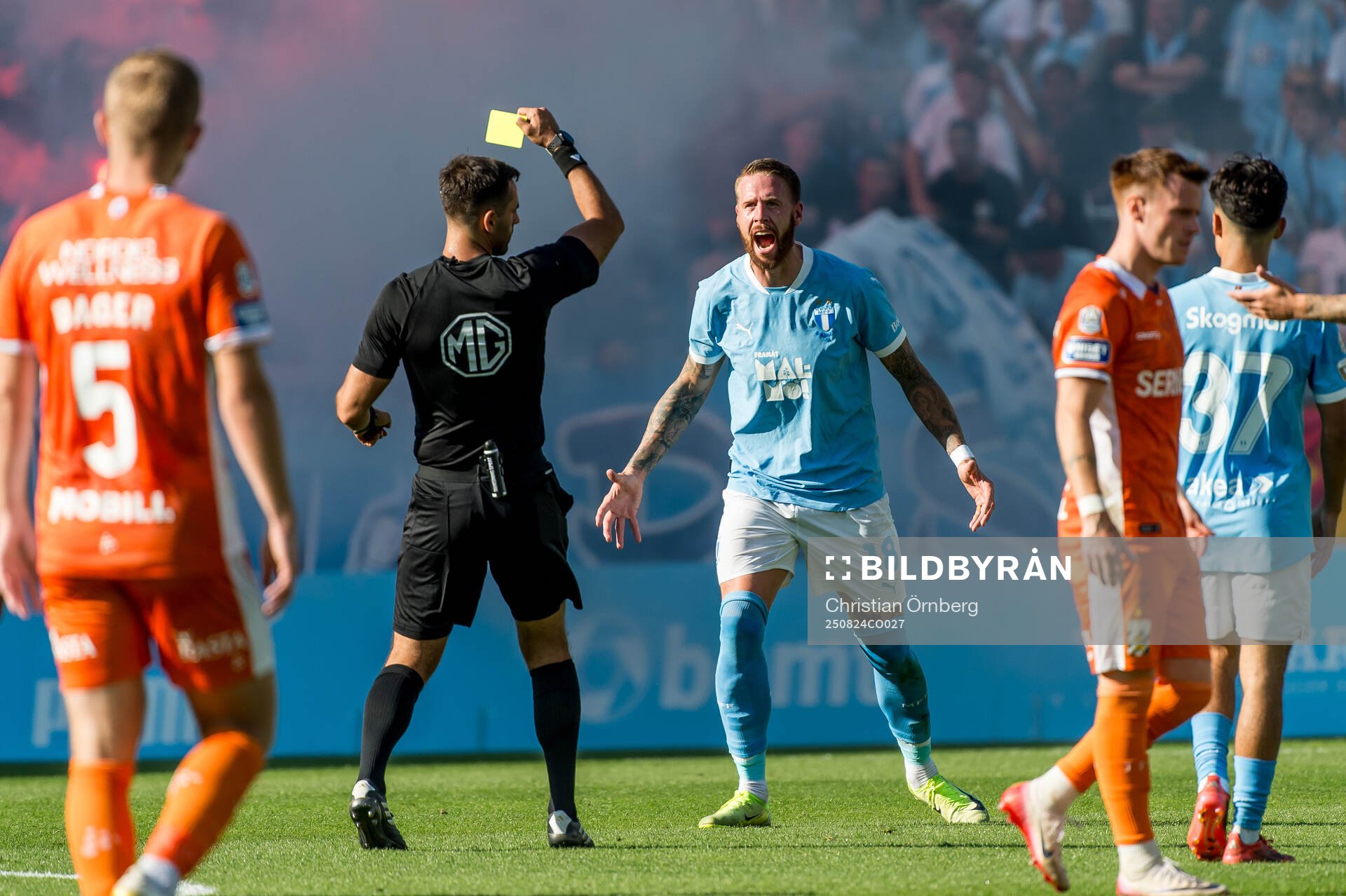Malmö FFs Pontus Jansson reagerar