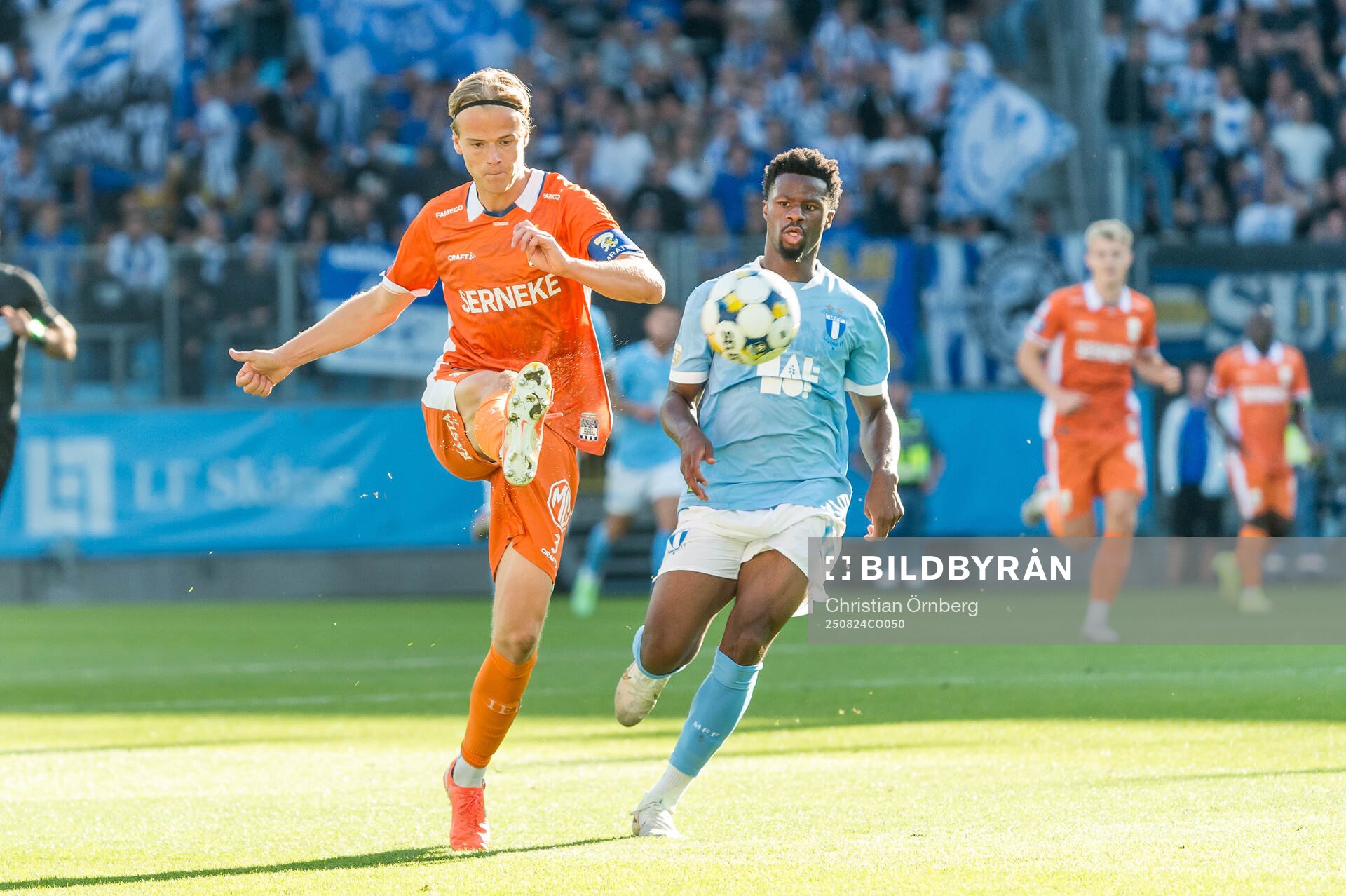 IFK Göteborgs August Erlingmark och Malmö FFs Emmanuel