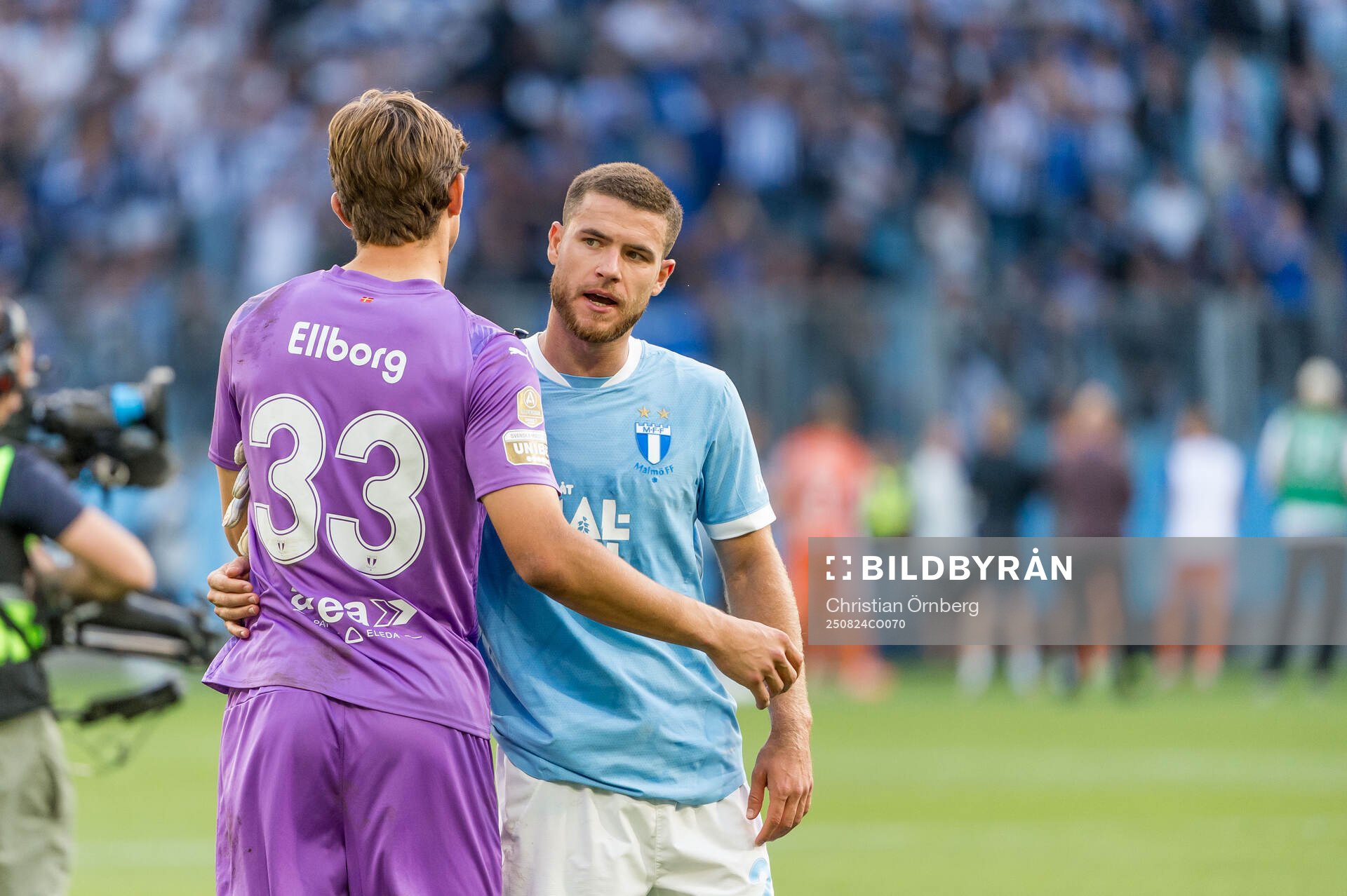 Malmö FFs målvakt Melker Ellborg och Gabriel Busanello