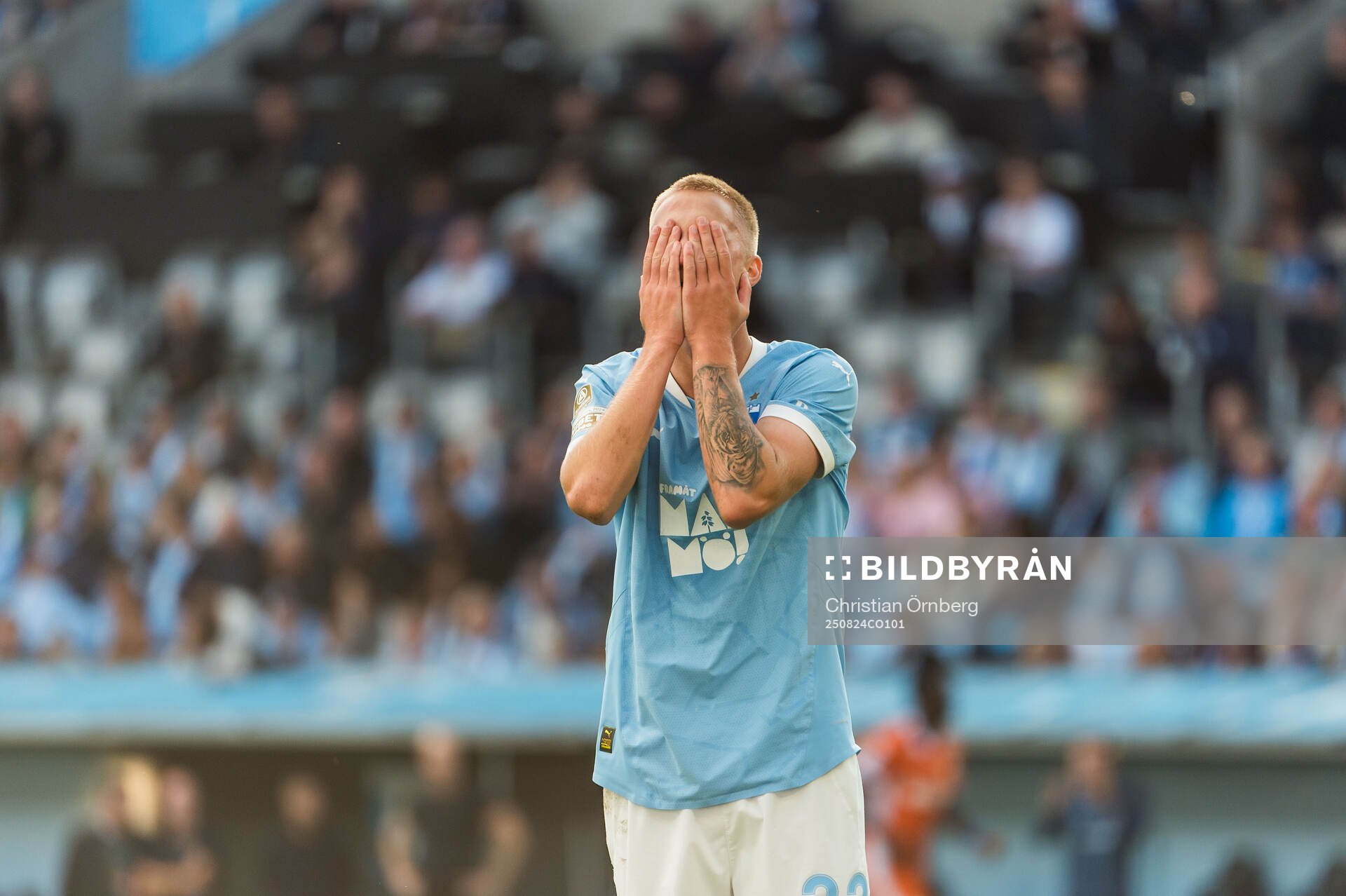 Malmö FFs Daniel Gudjohnsen deppar