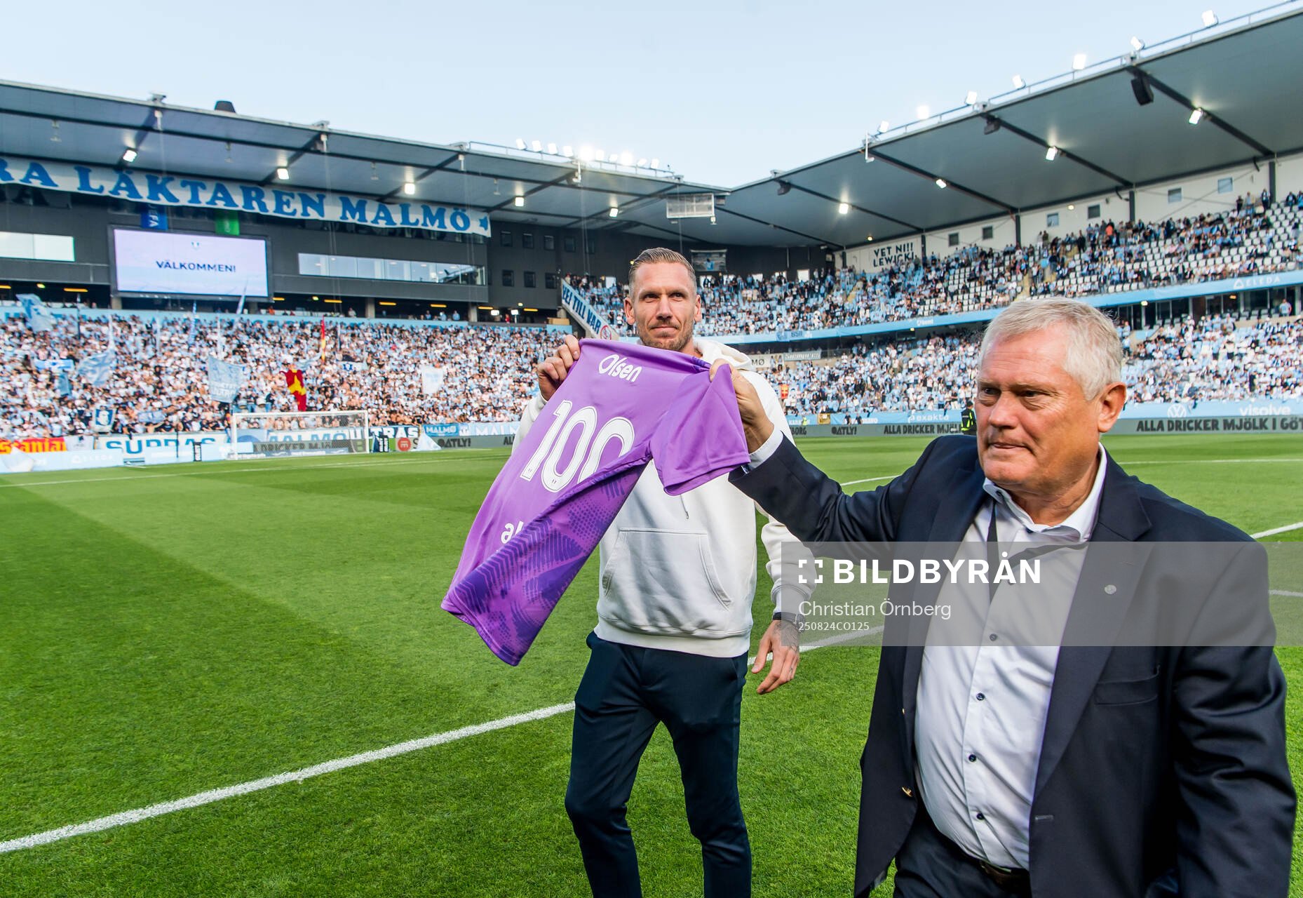 Malmö FFs målvakt Robin Olsen hyllades av ordförande