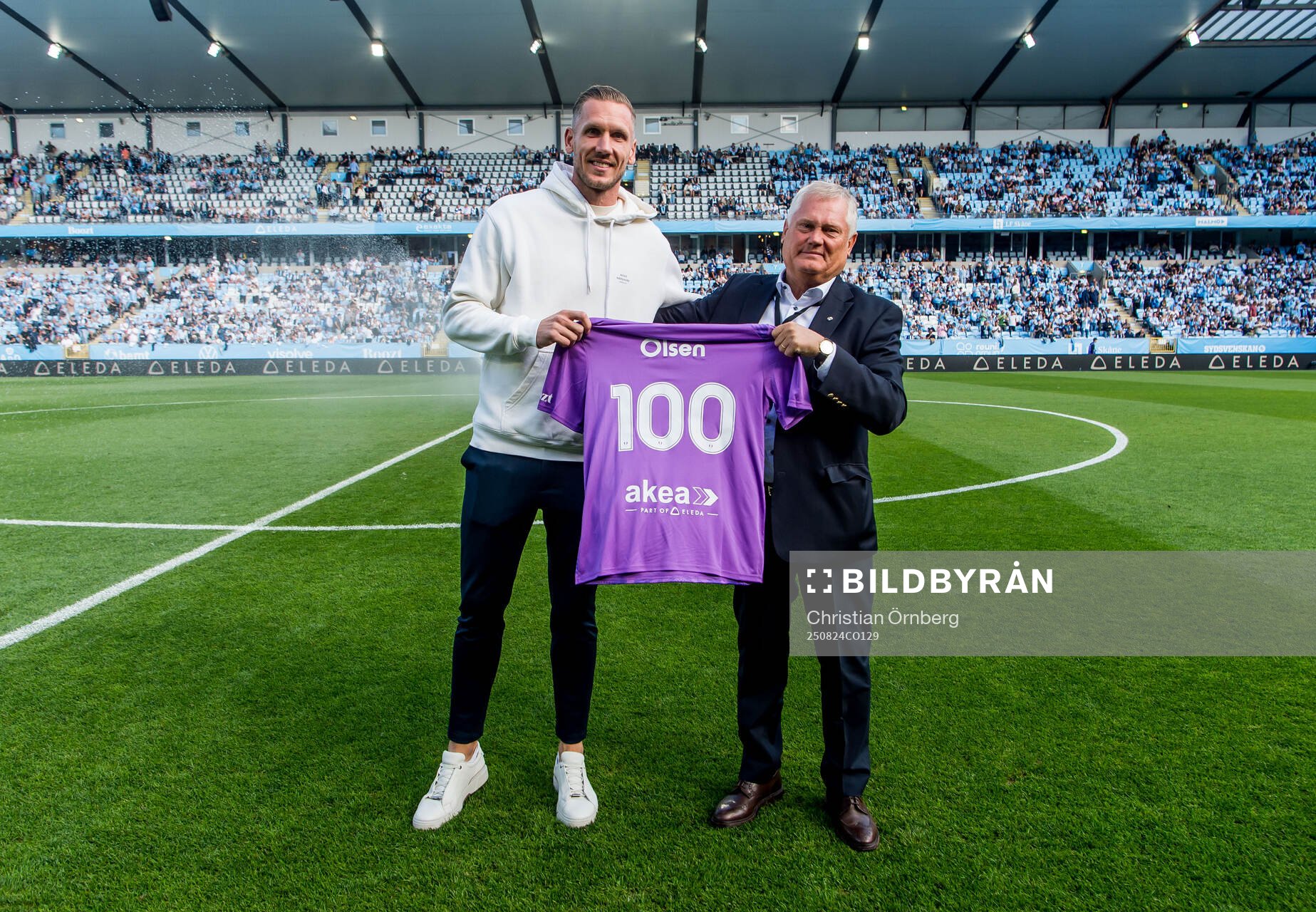 Malmö FFs målvakt Robin Olsen hyllades av ordförande