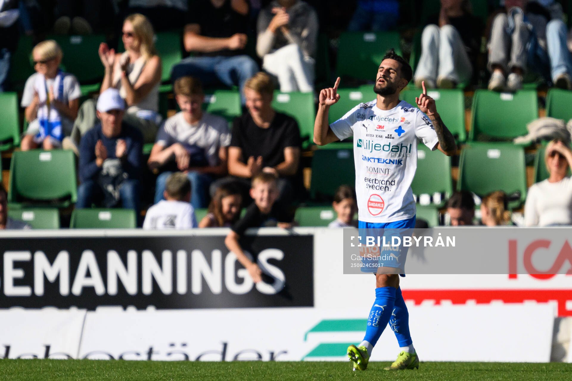 Värnamos Noah Shamoun jublar